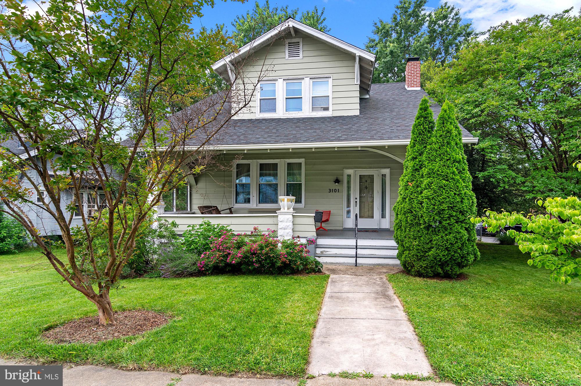 Welcome to 3101 Glenmore Ave — a beautiful Craftsman-style home full of character, with modern comfort. With 4 spacious bedrooms and 3 full baths, this home offers room to grow and flexibility for every lifestyle.
You'll love the main-level bedroom and full bath, ideal for convenient first-floor living. The bright, light-filled kitchen opens to a welcoming dining area, and the living room features high ceilings, gleaming hardwood floors, and space to relax or entertain. Start your mornings on the picture-perfect front porch, and end your evenings in the large, fenced backyard — complete with a detached garage for extra storage or parking. Downstairs, the fully finished basement includes a den, a bedroom, and a full bath, perfect for a guest suite, home office, or additional living space.Located near the local library and close to Hamilton’s shops and restaurants, this home blends charm, space, and location. Don't miss out — schedule your tour today and fall in love with this Hamilton gem!
