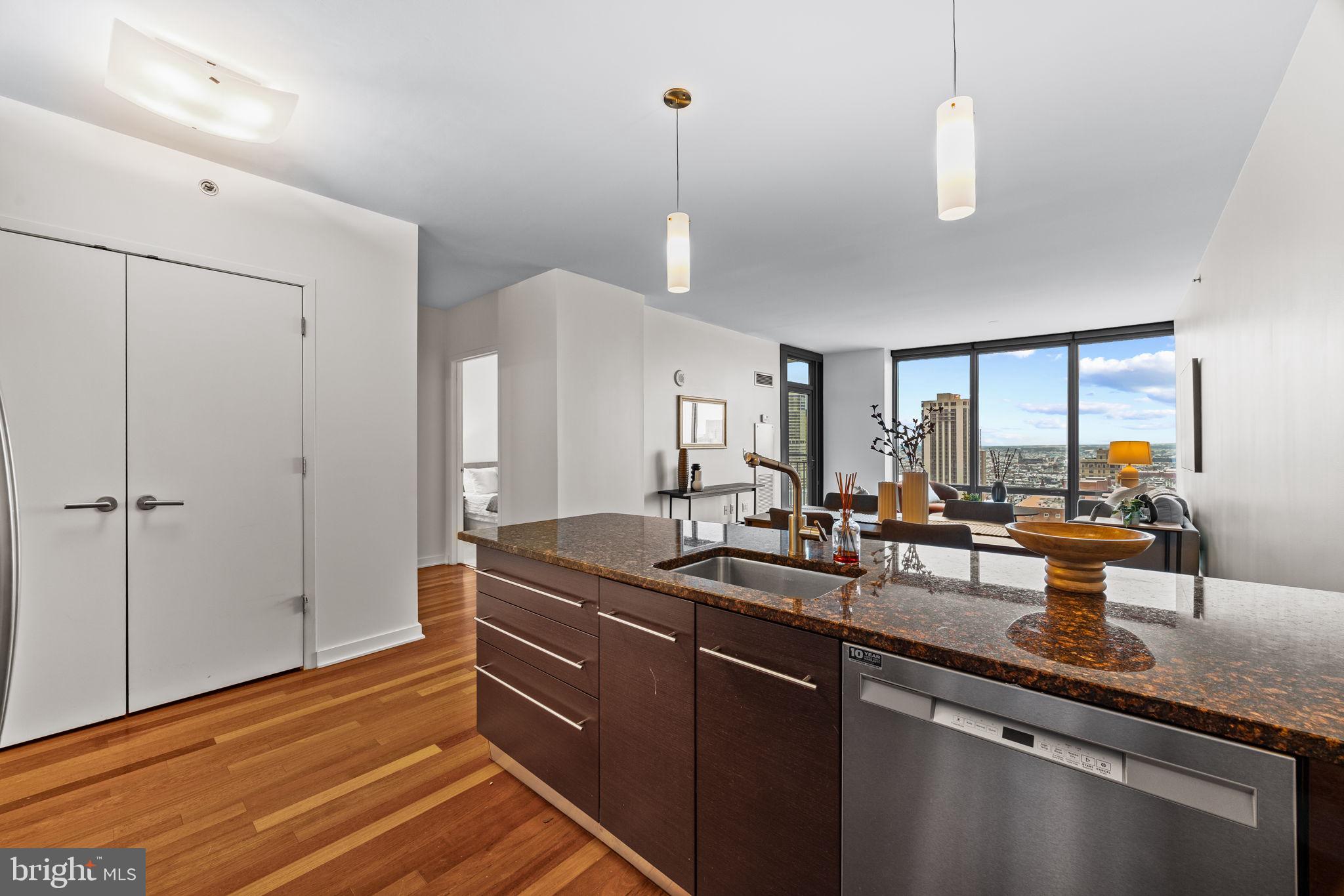 RITTENHOUSE SQUARE - Residential