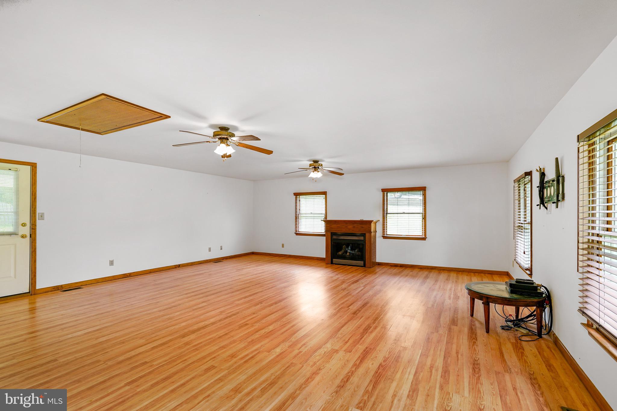 CHESAPEAKE ISLE - Residential