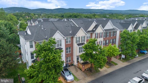Townhouse For Sale - 114 Featherstone Place<br/> FREDERICK, MD 21702