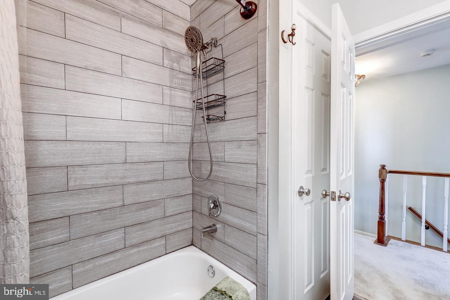 THE MEADOWS - Residential Lease