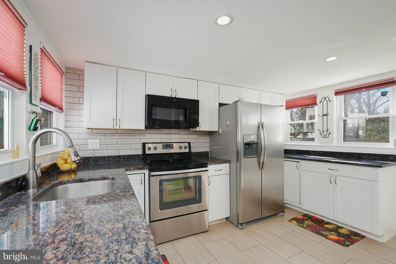 WEST LANHAM HILLS - Residential