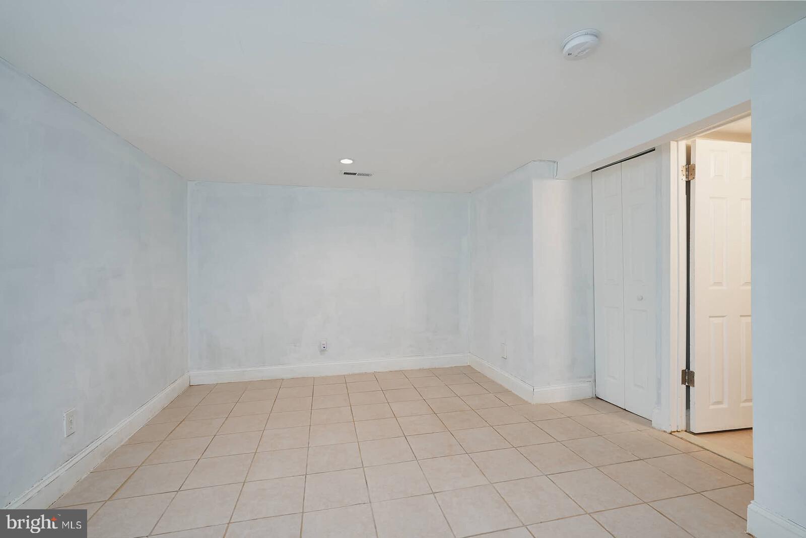 WEST LANHAM HILLS - Residential