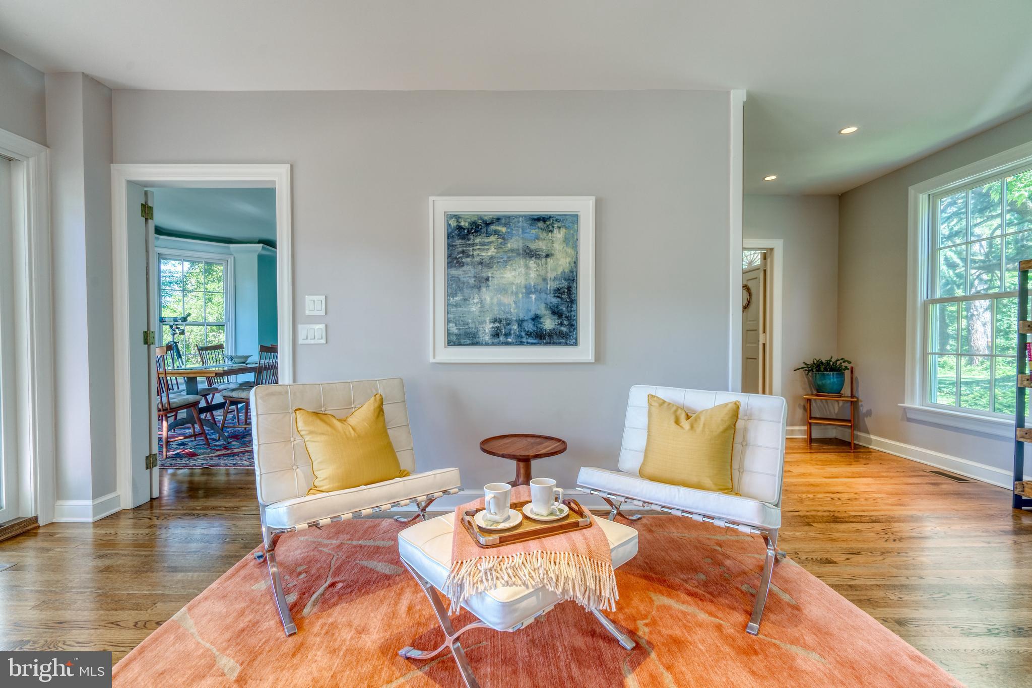 BROAD NECK - Residential