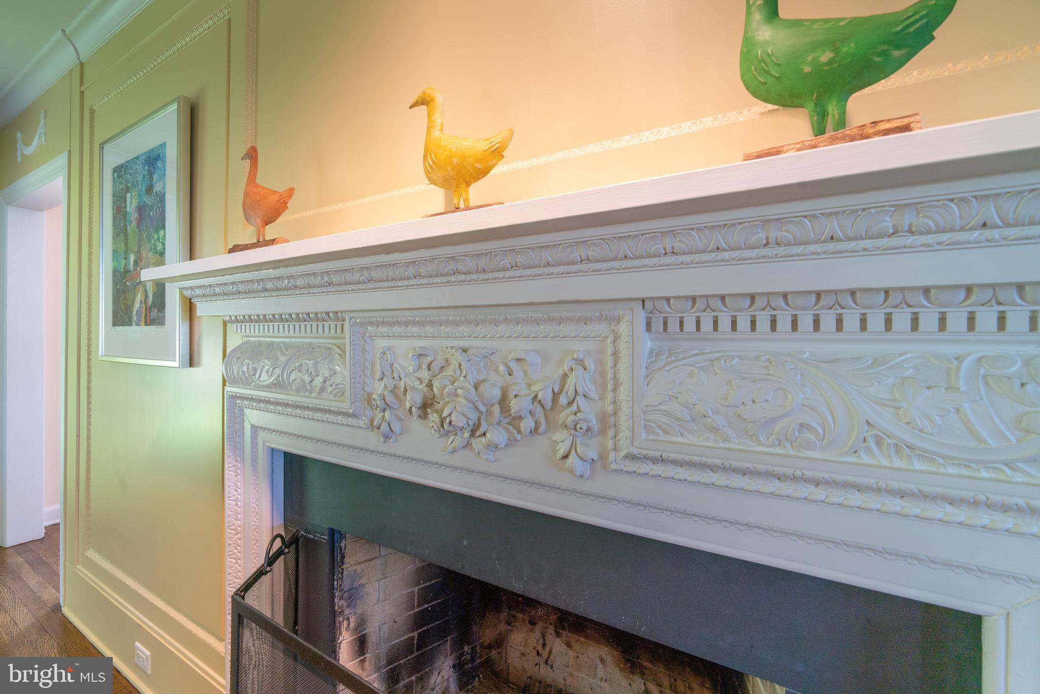 BROAD NECK - Residential