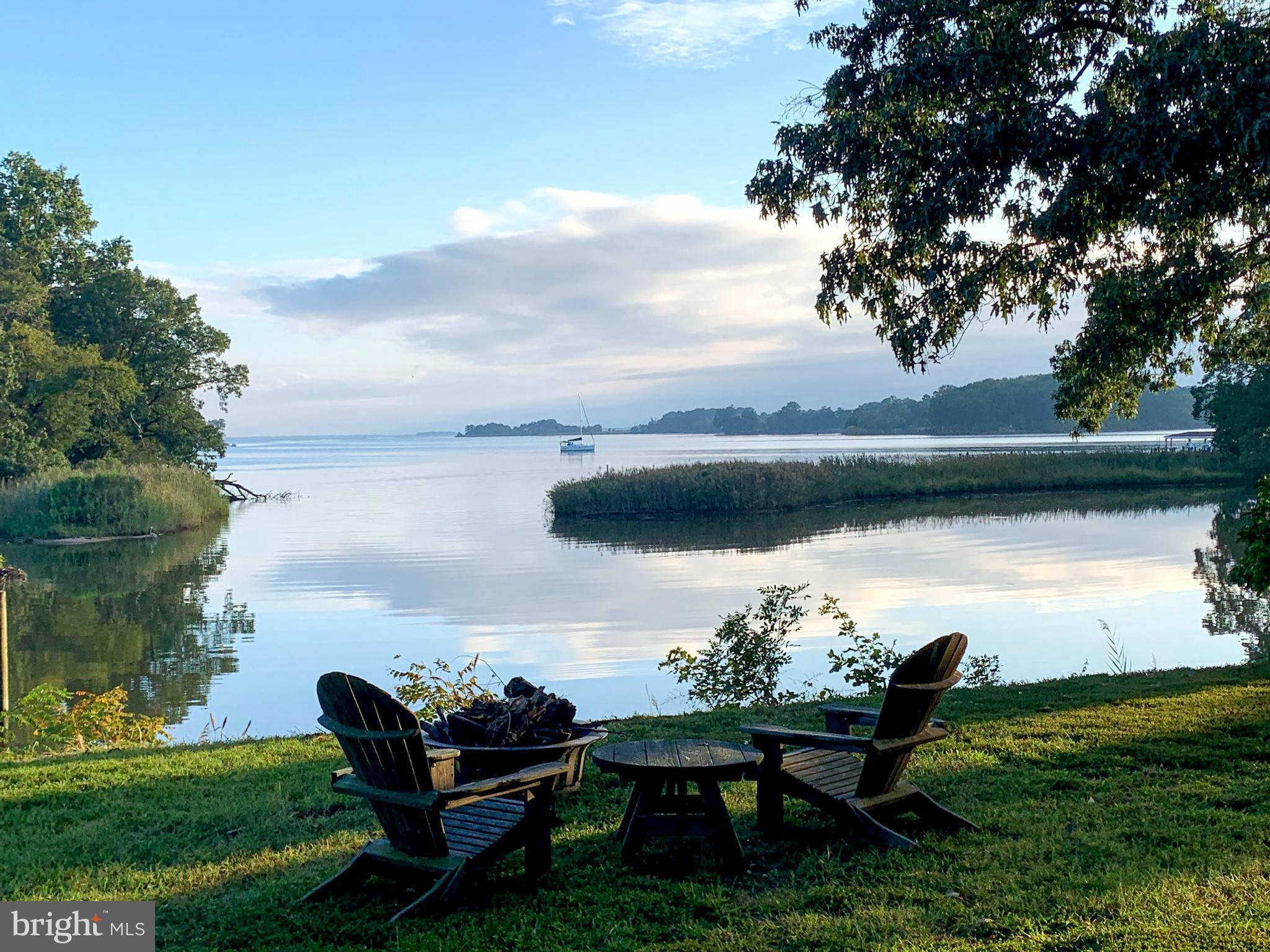 BROAD NECK - Residential