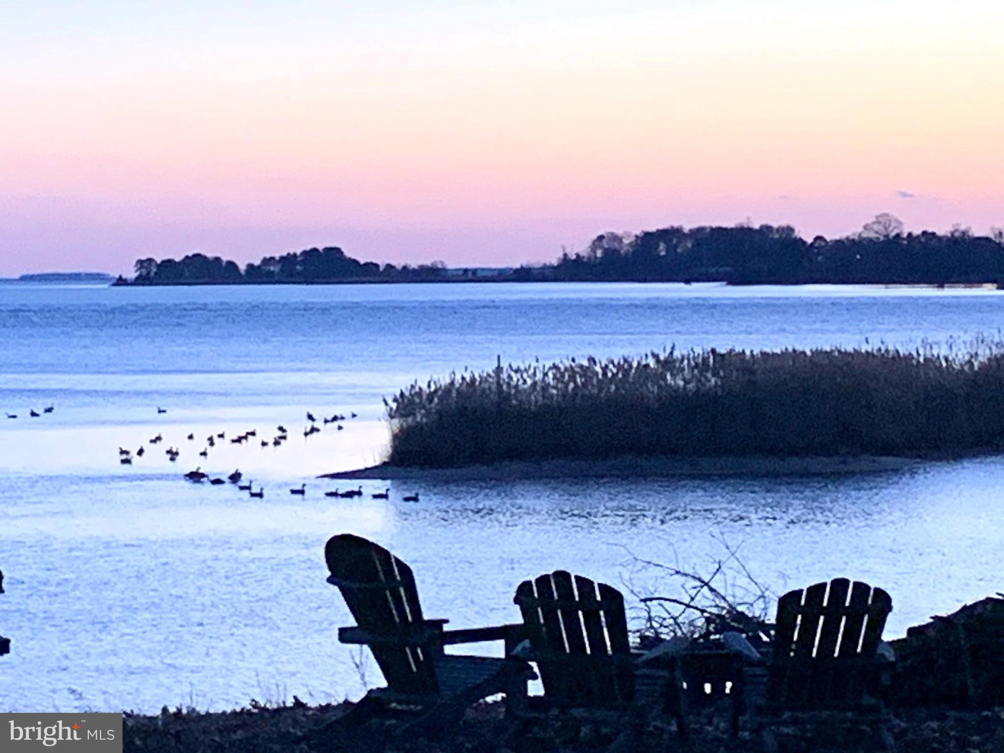 BROAD NECK - Residential