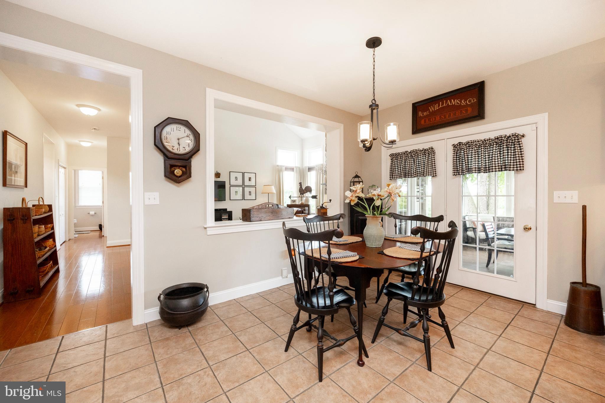 EAGLES PEAK - Residential