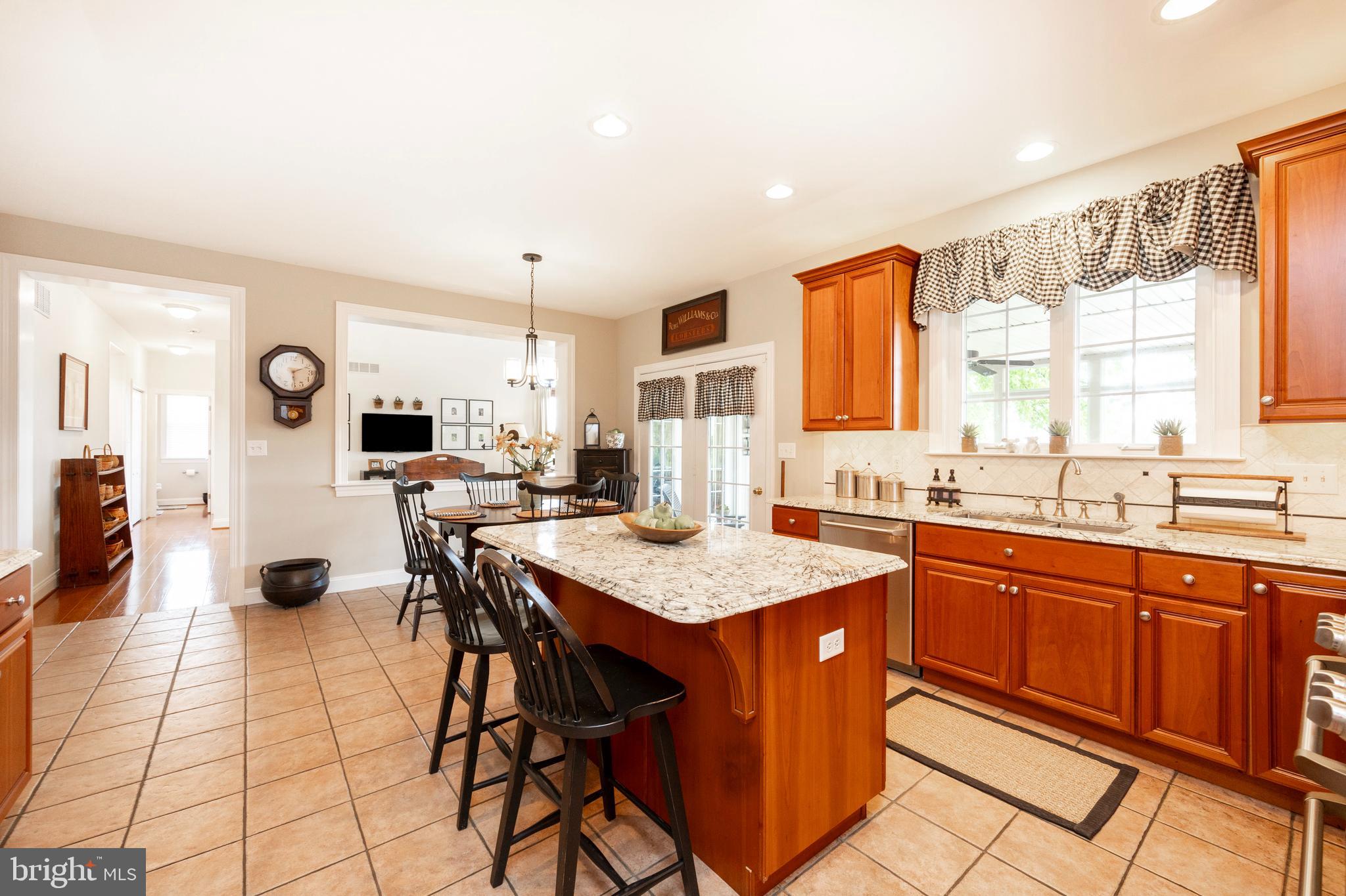 EAGLES PEAK - Residential