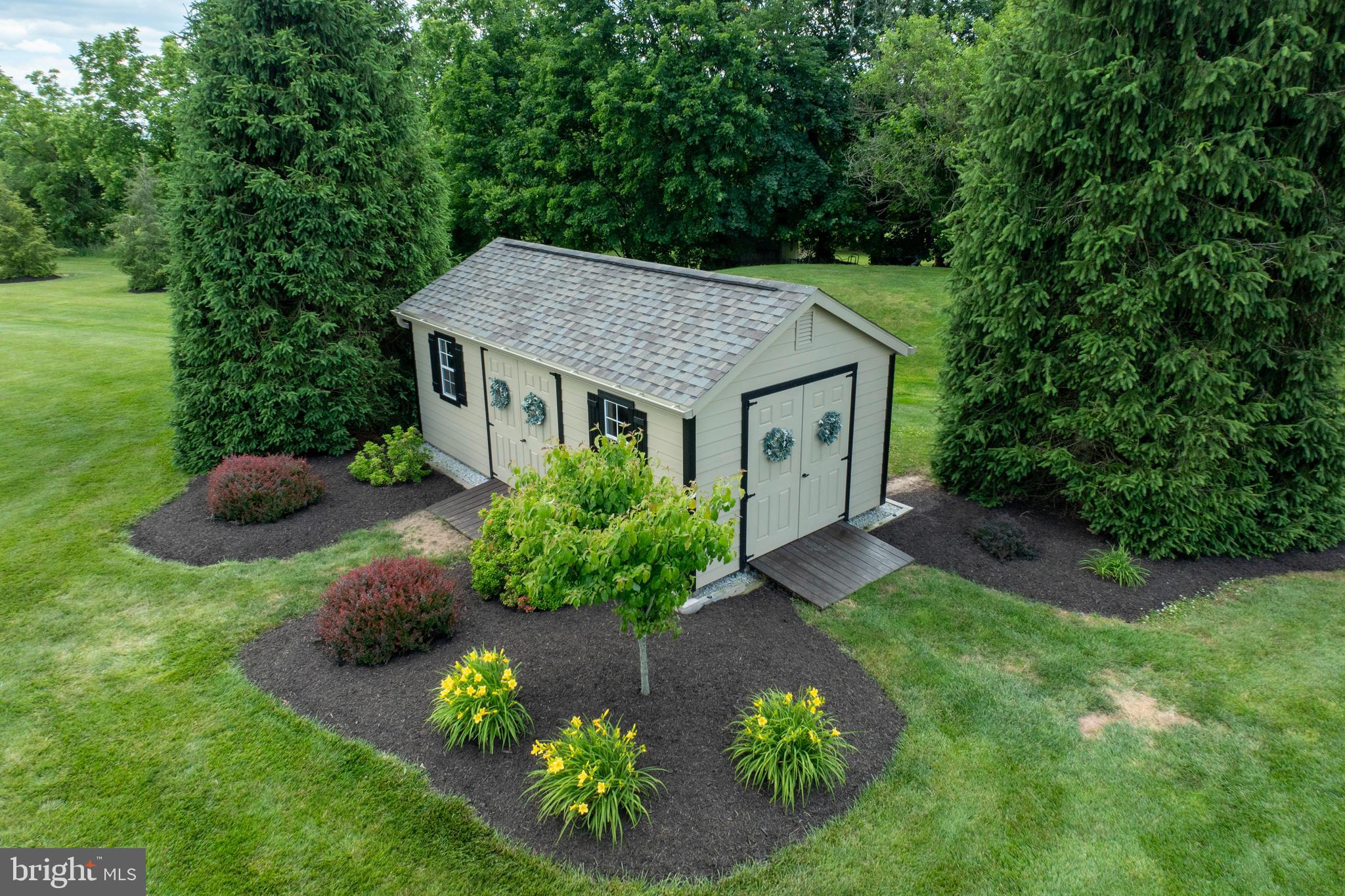 EAGLES PEAK - Residential