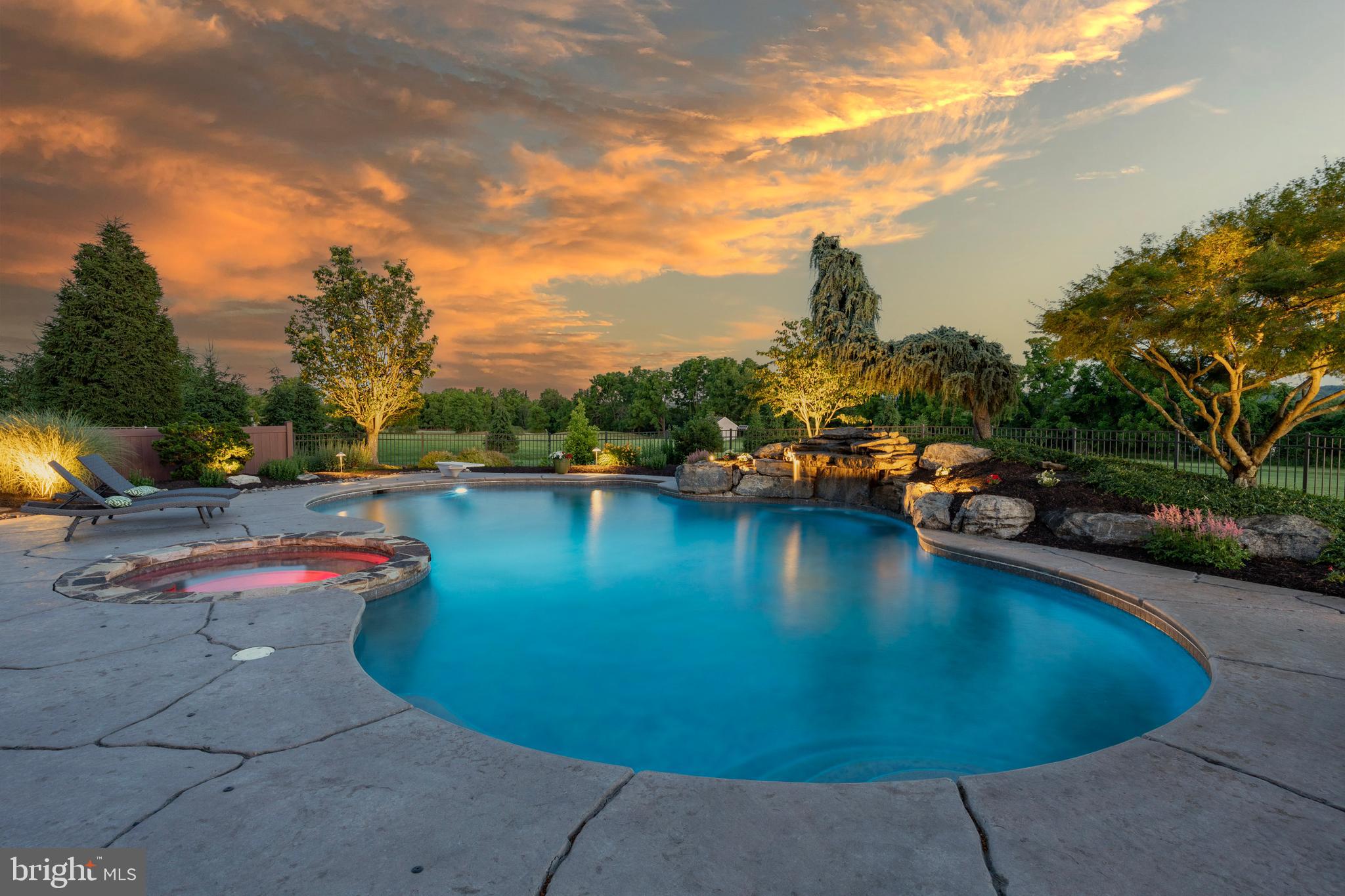 EAGLES PEAK - Residential