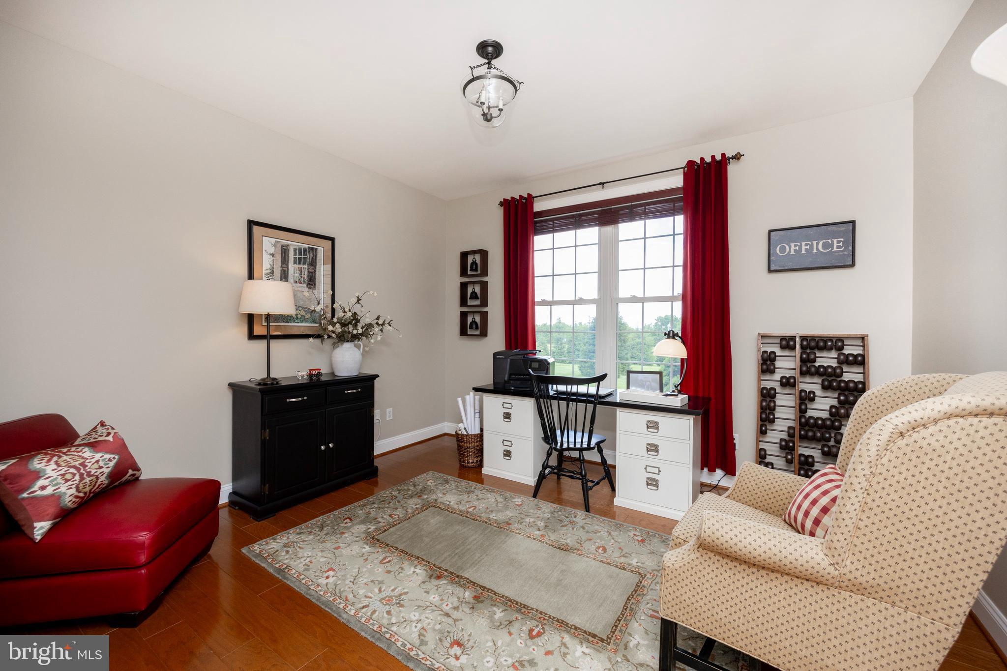 EAGLES PEAK - Residential