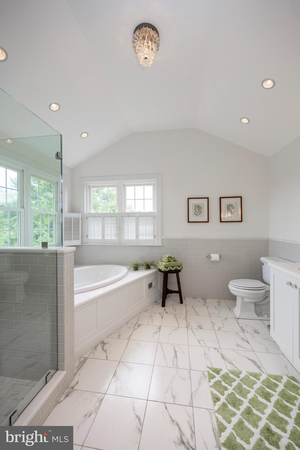 EAGLES PEAK - Residential