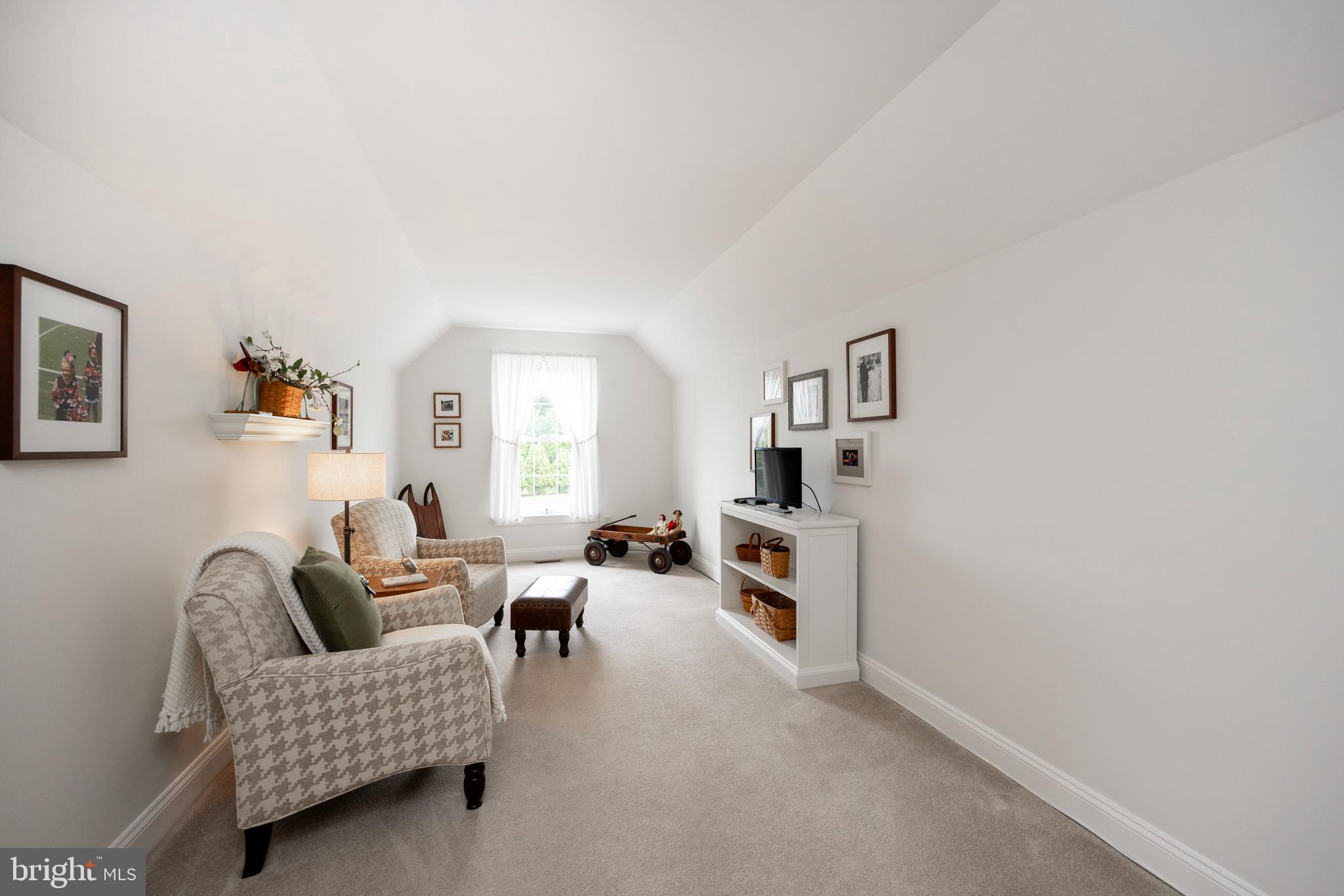 EAGLES PEAK - Residential