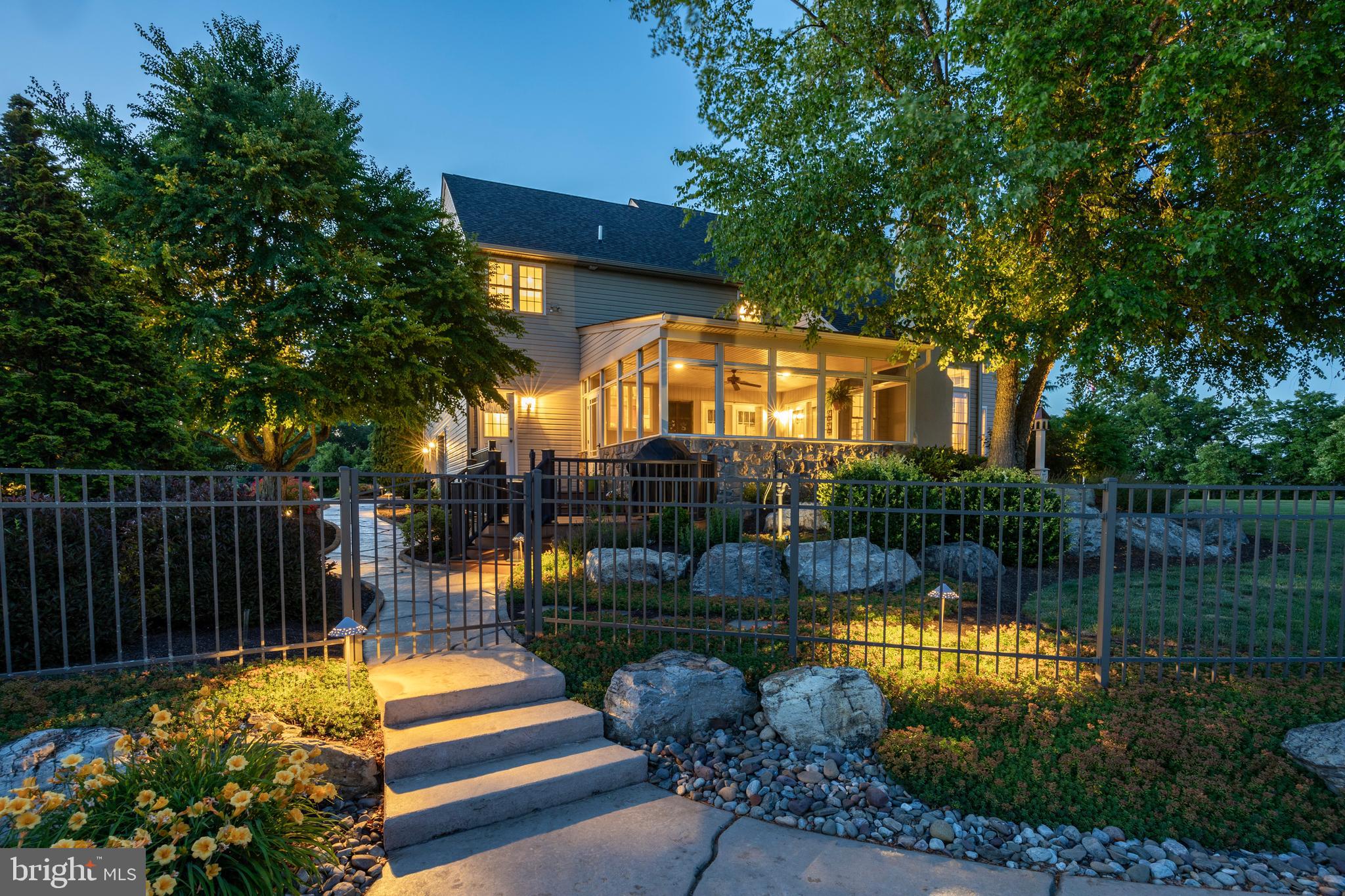 EAGLES PEAK - Residential