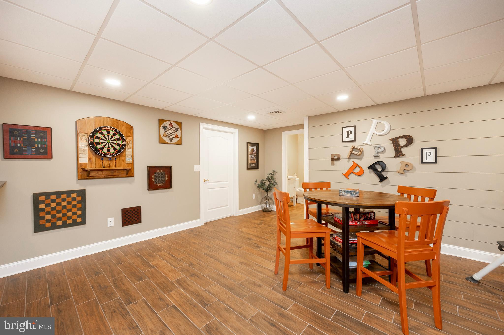 EAGLES PEAK - Residential