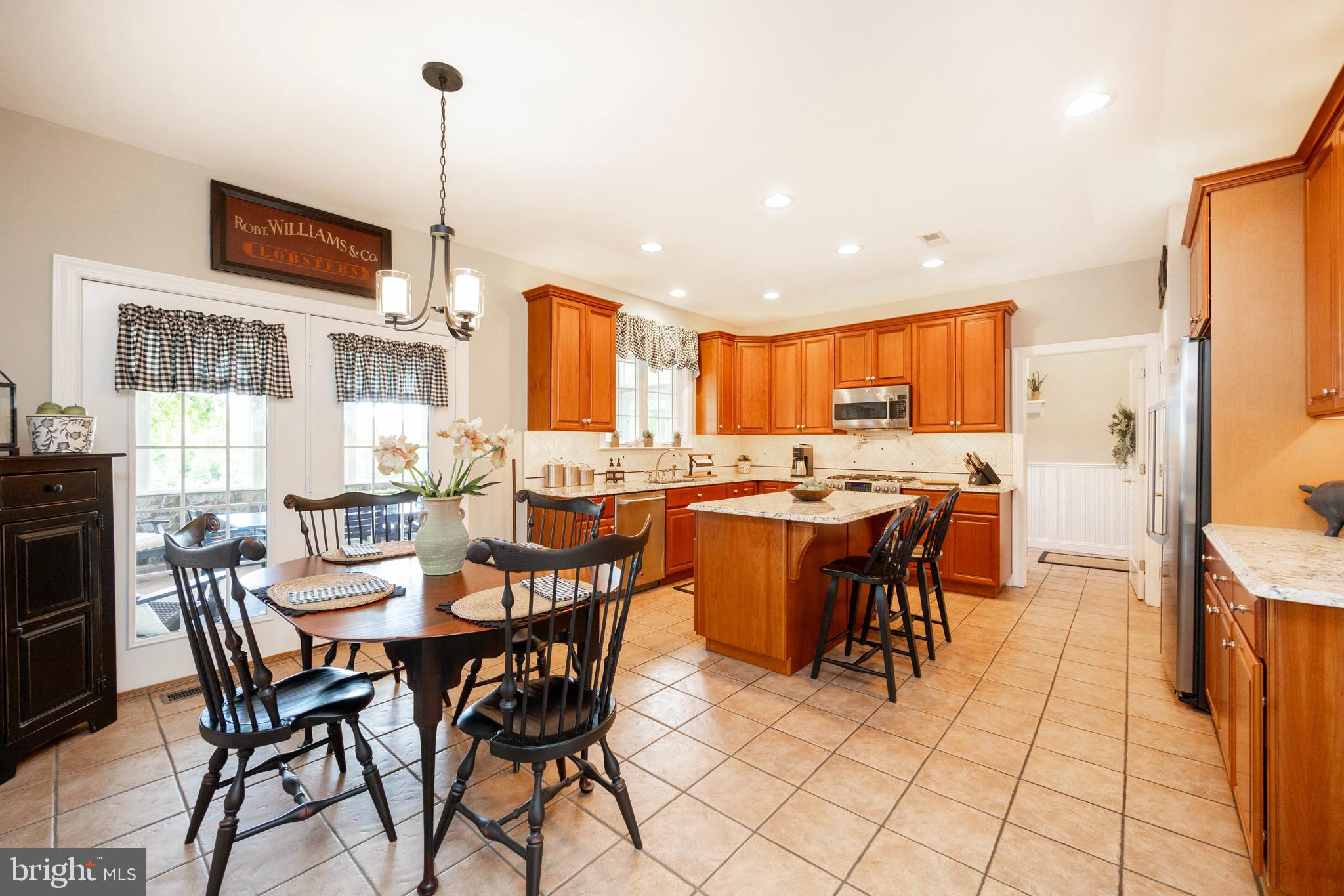 EAGLES PEAK - Residential