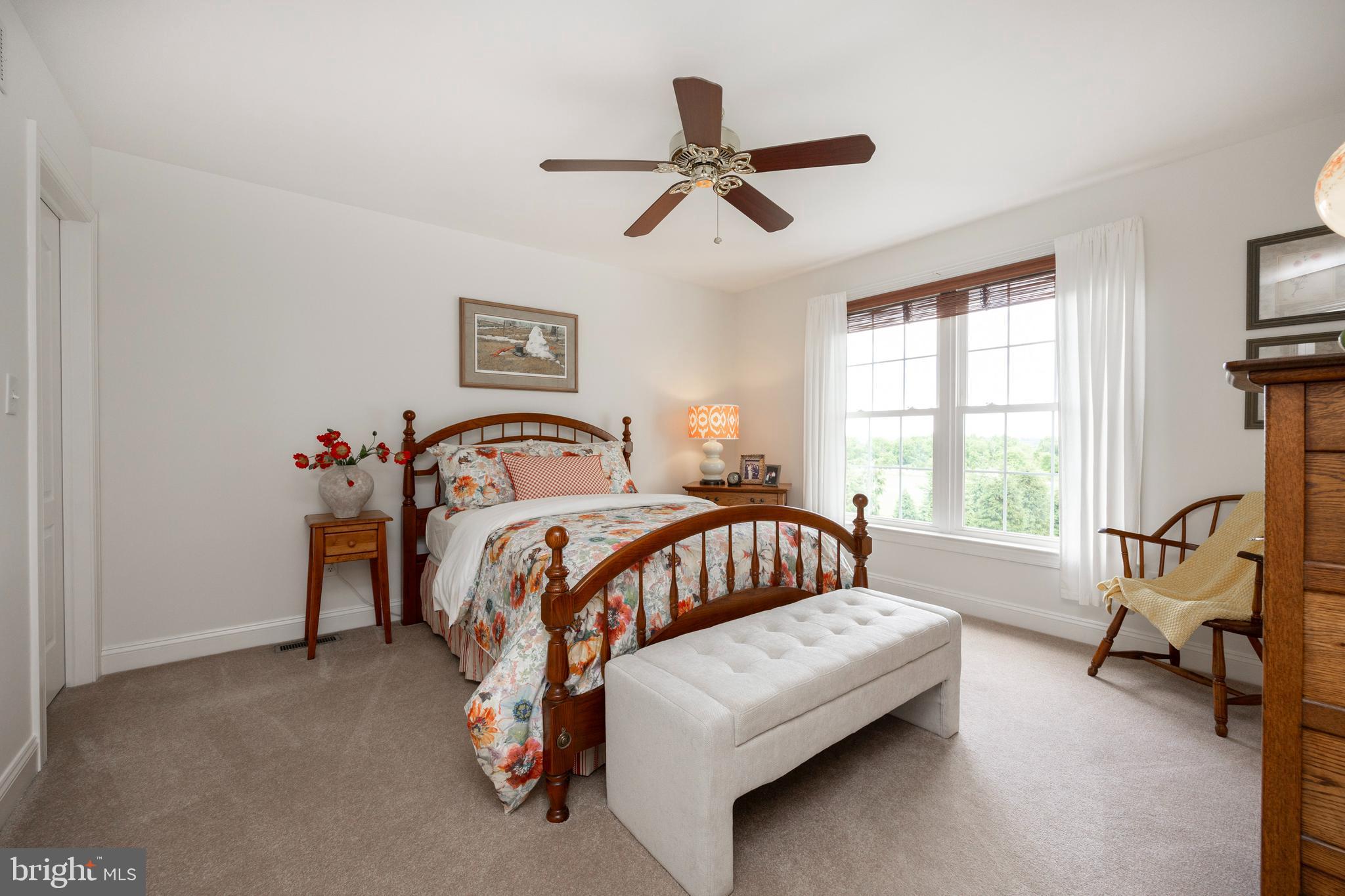 EAGLES PEAK - Residential