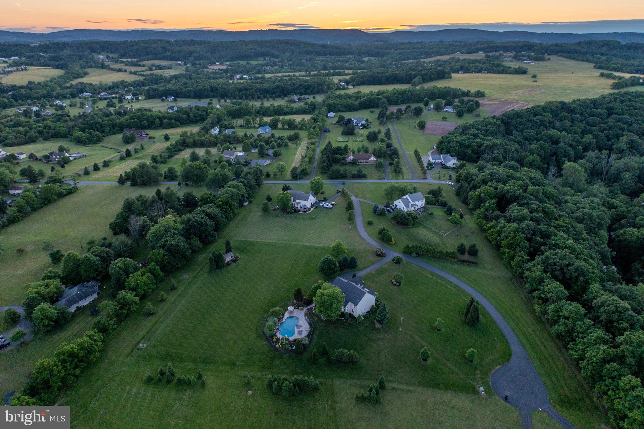 EAGLES PEAK - Residential
