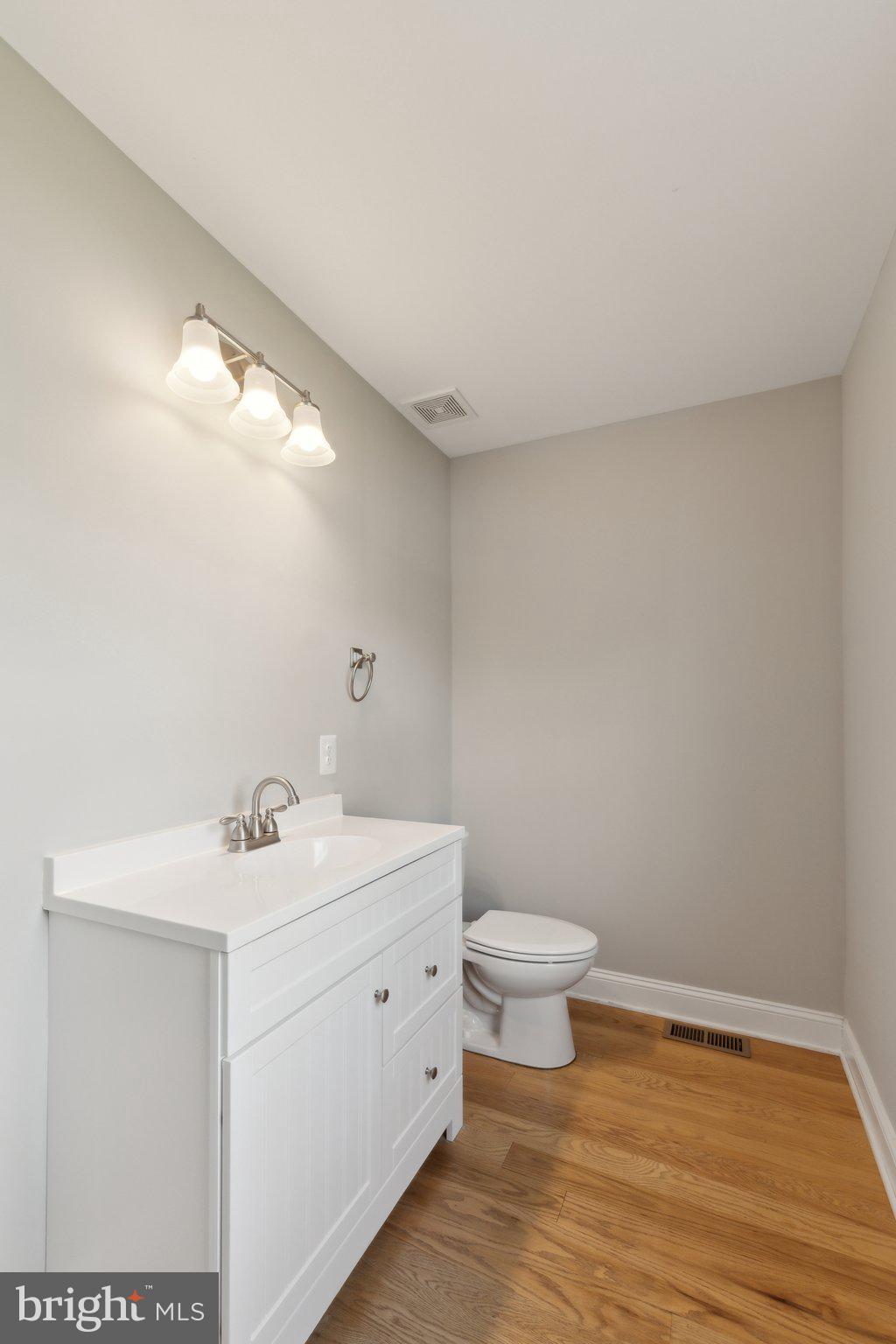 WHITE HOUSE HEIGHTS - Residential