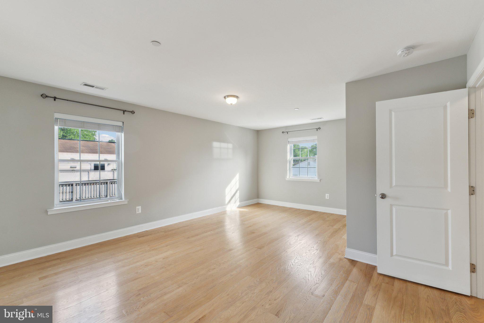 WHITE HOUSE HEIGHTS - Residential