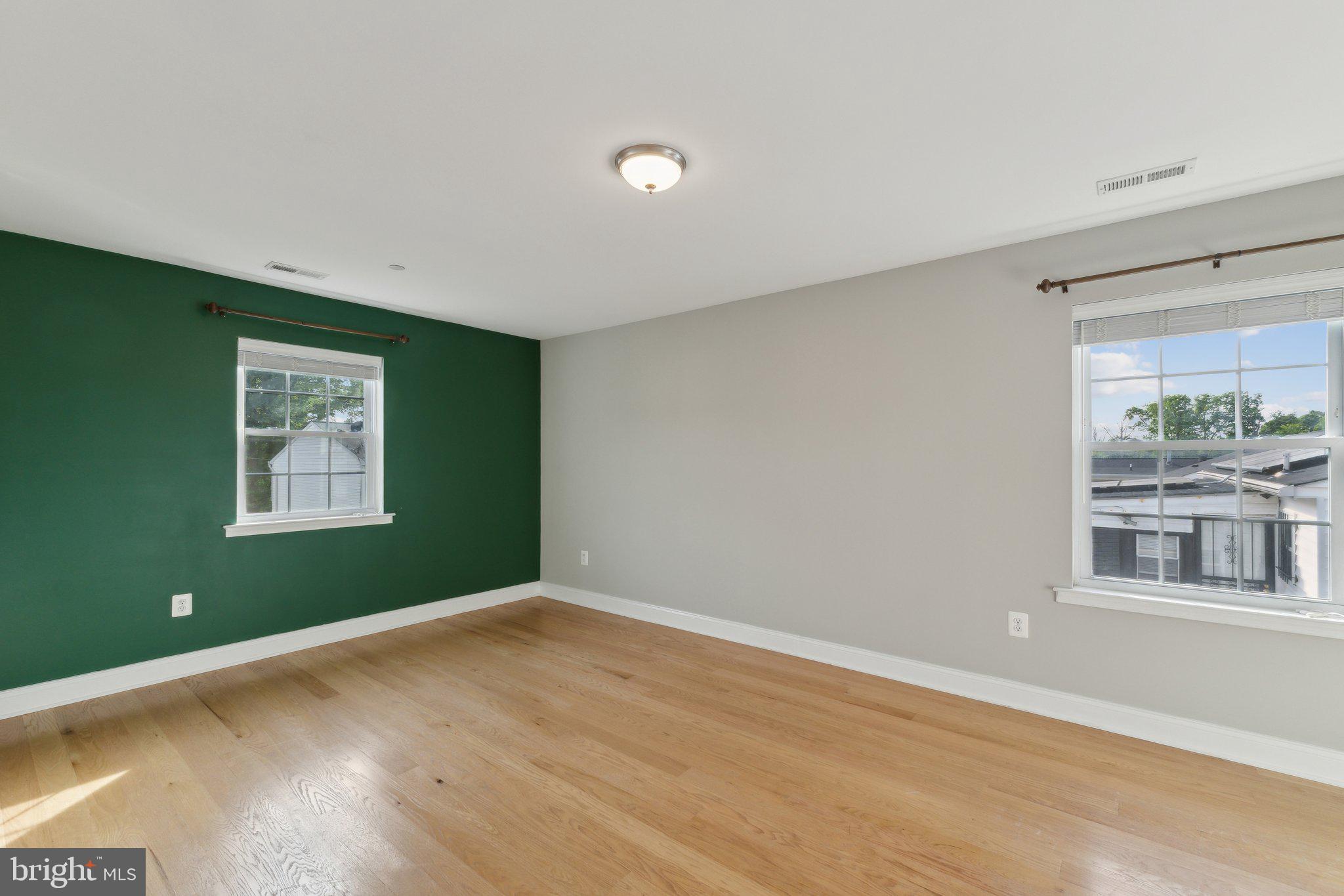 WHITE HOUSE HEIGHTS - Residential