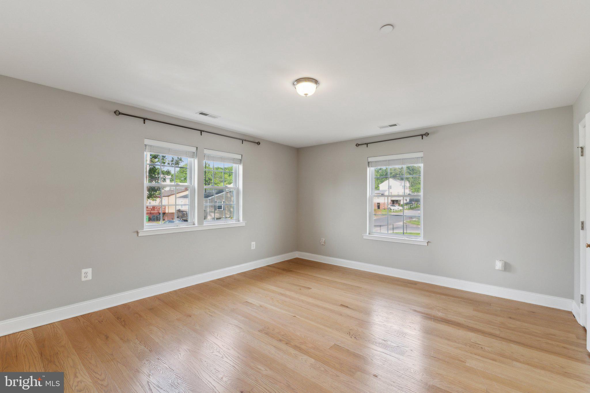 WHITE HOUSE HEIGHTS - Residential