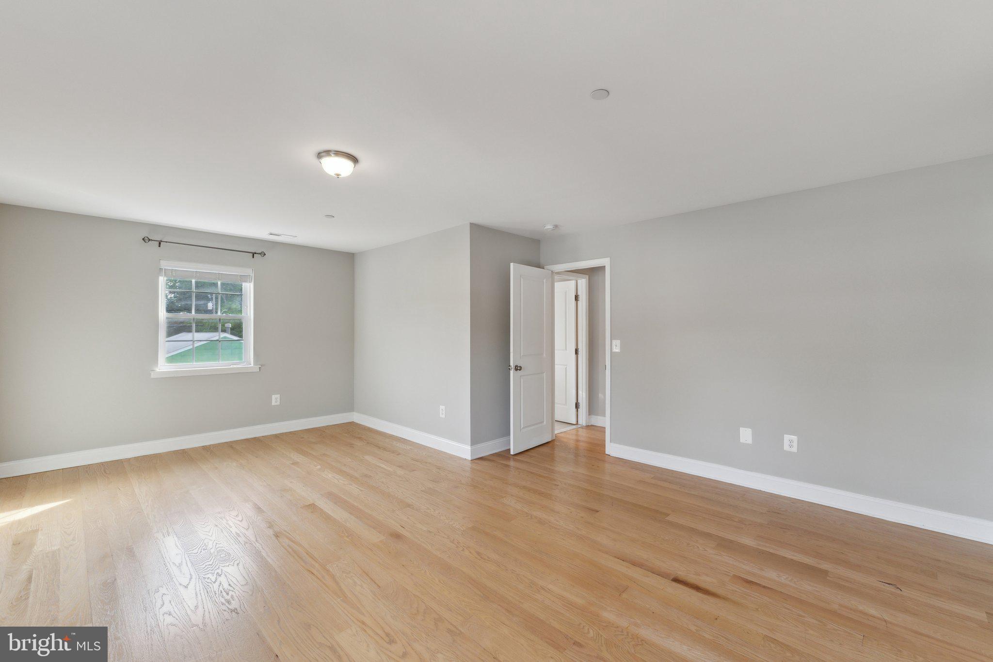 WHITE HOUSE HEIGHTS - Residential