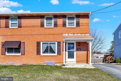 Photo of 305 E Cherry Street, Elizabethtown, PA 17022 (MLS # PALA2045488)