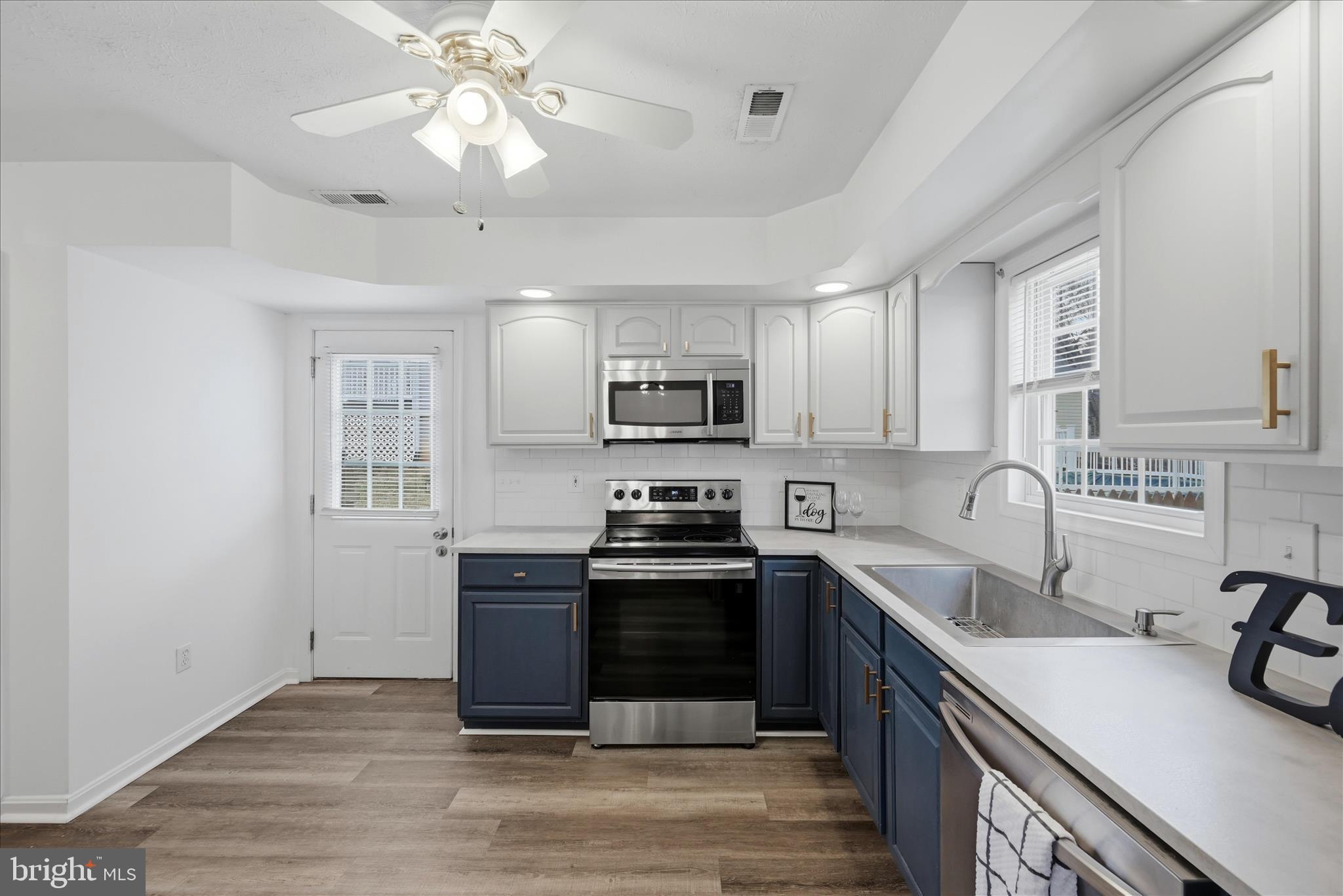 TOWN OF STRASBURG - Residential