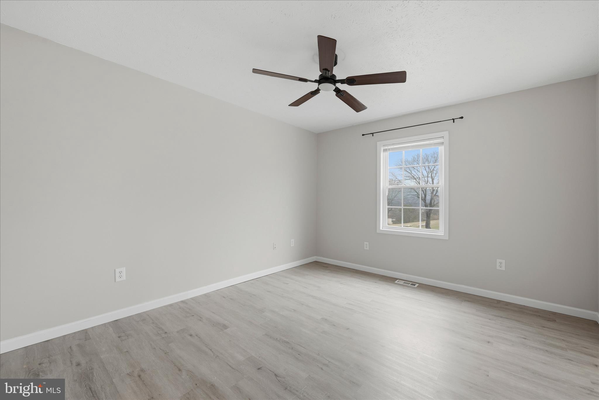 TOWN OF STRASBURG - Residential