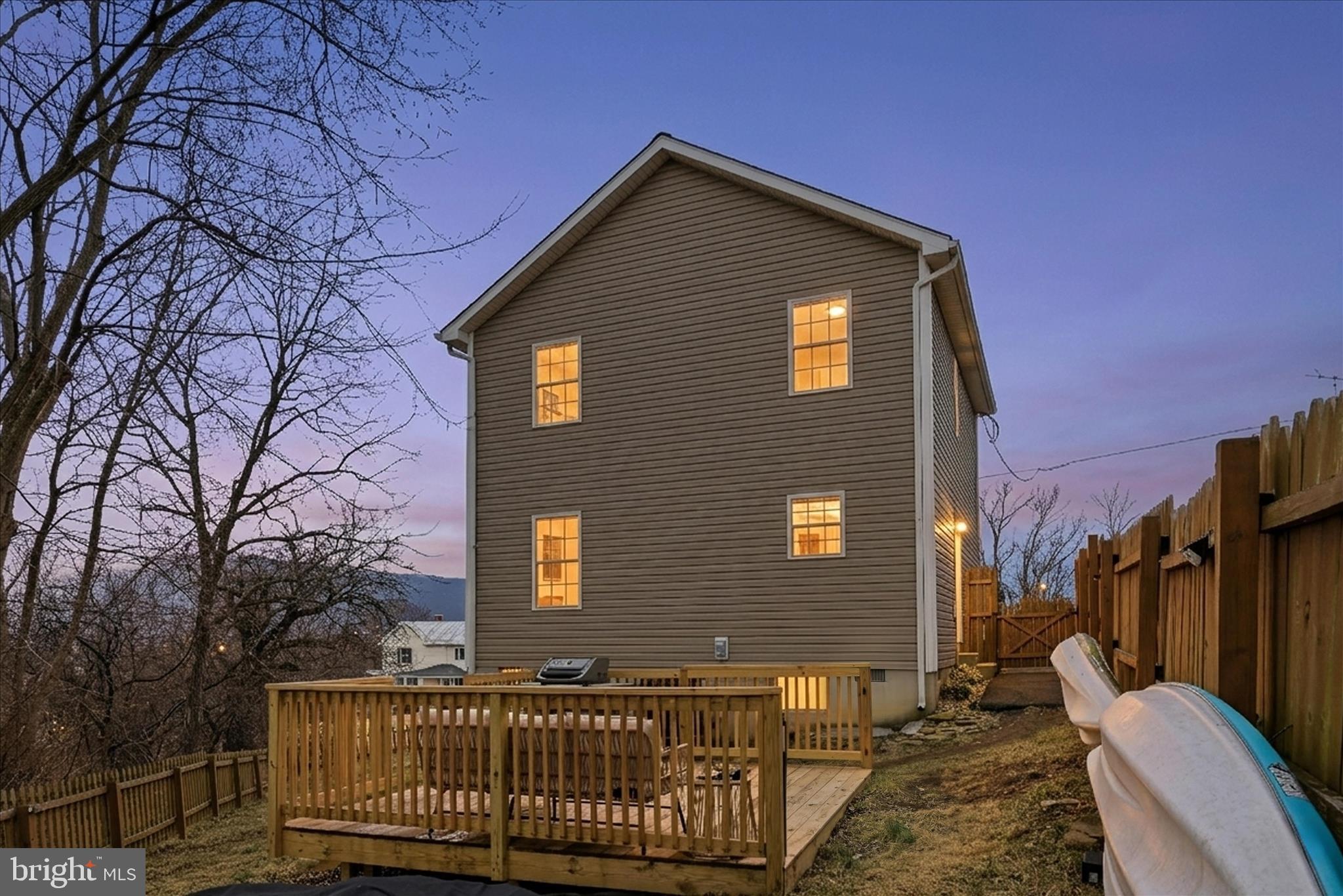 TOWN OF STRASBURG - Residential