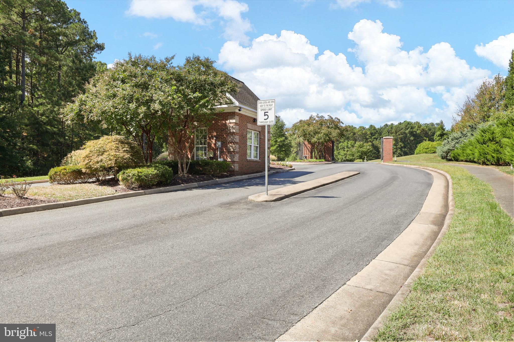 VIRGINIA HERITAGE AT LEE'S PARK - Residential
