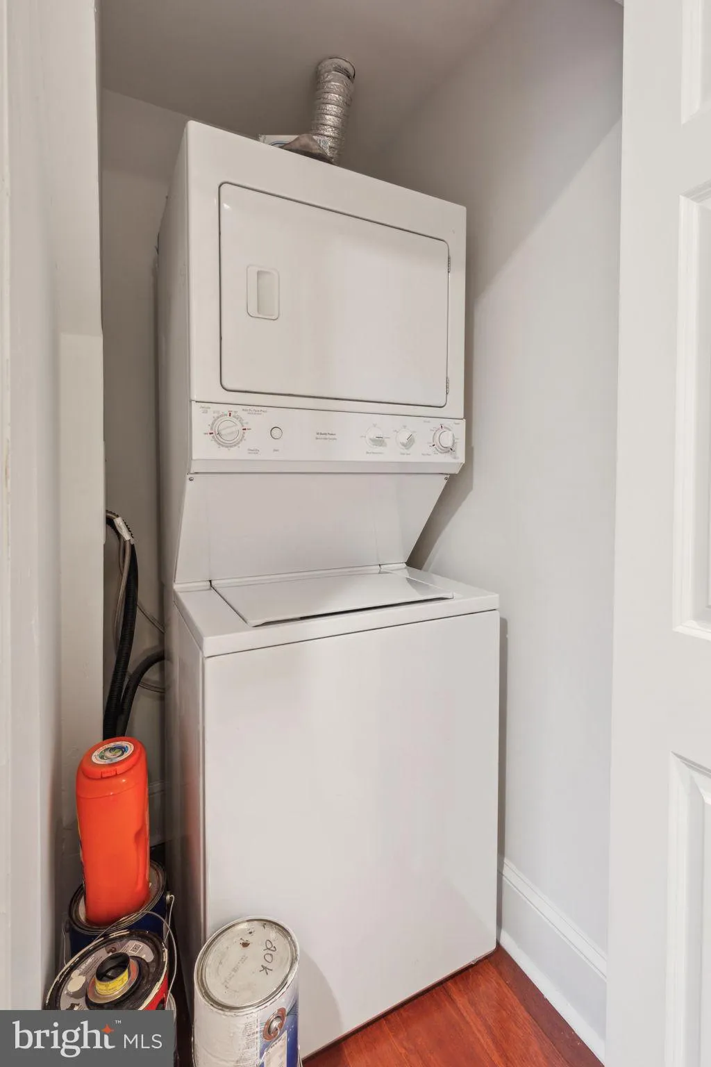 Philadelphia, Pennsylvania 19102, United States, 2 Bedrooms Bedrooms, ,3 BathroomsBathrooms,Residential,Active,215164