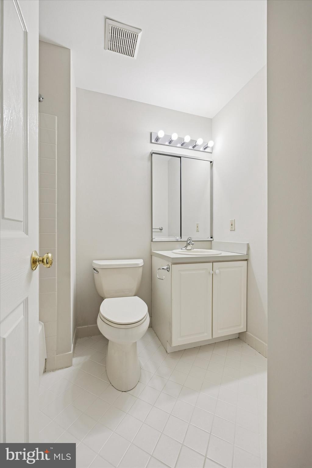 MAKEFIELD GLEN - Residential