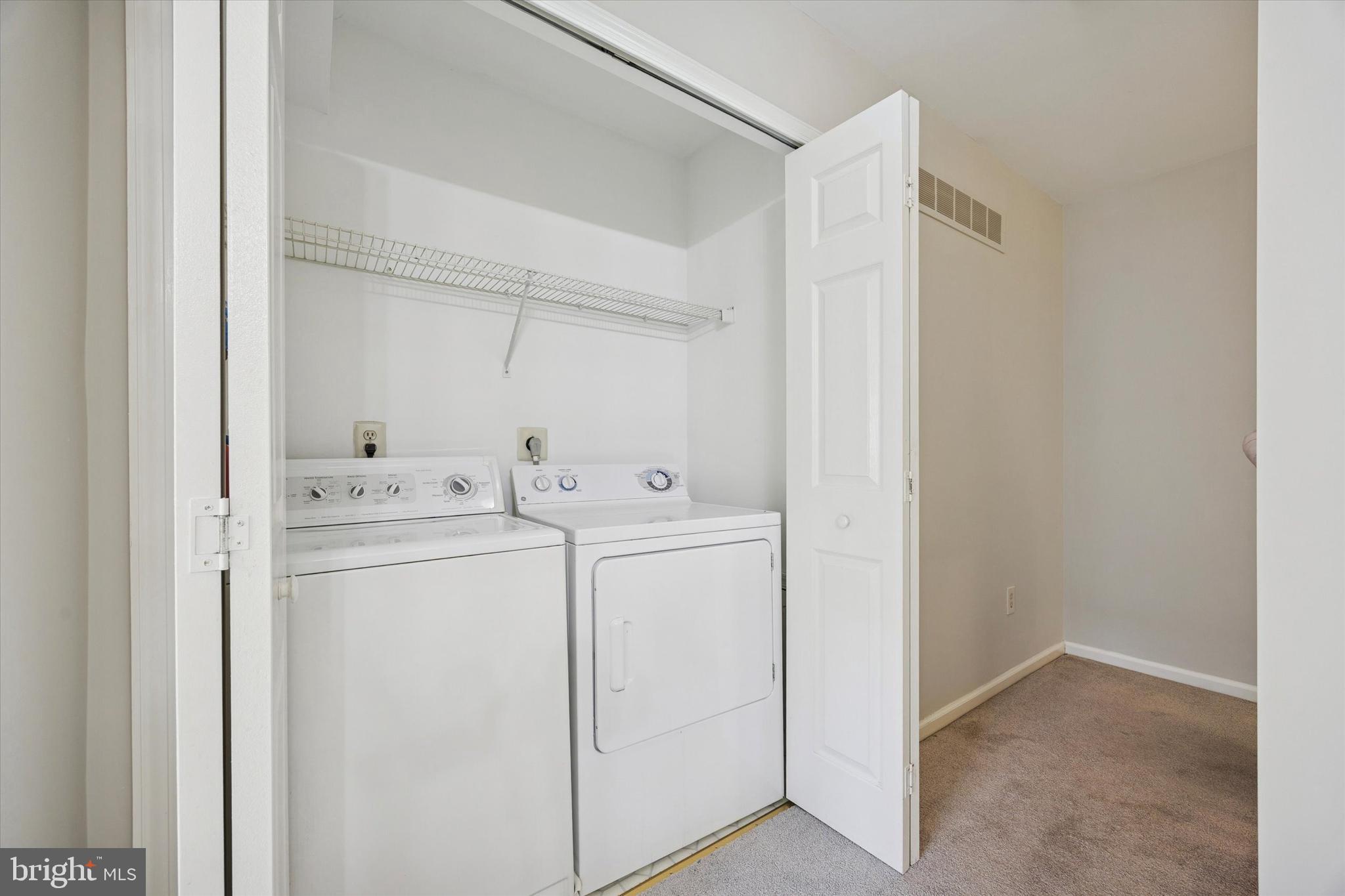 MAKEFIELD GLEN - Residential