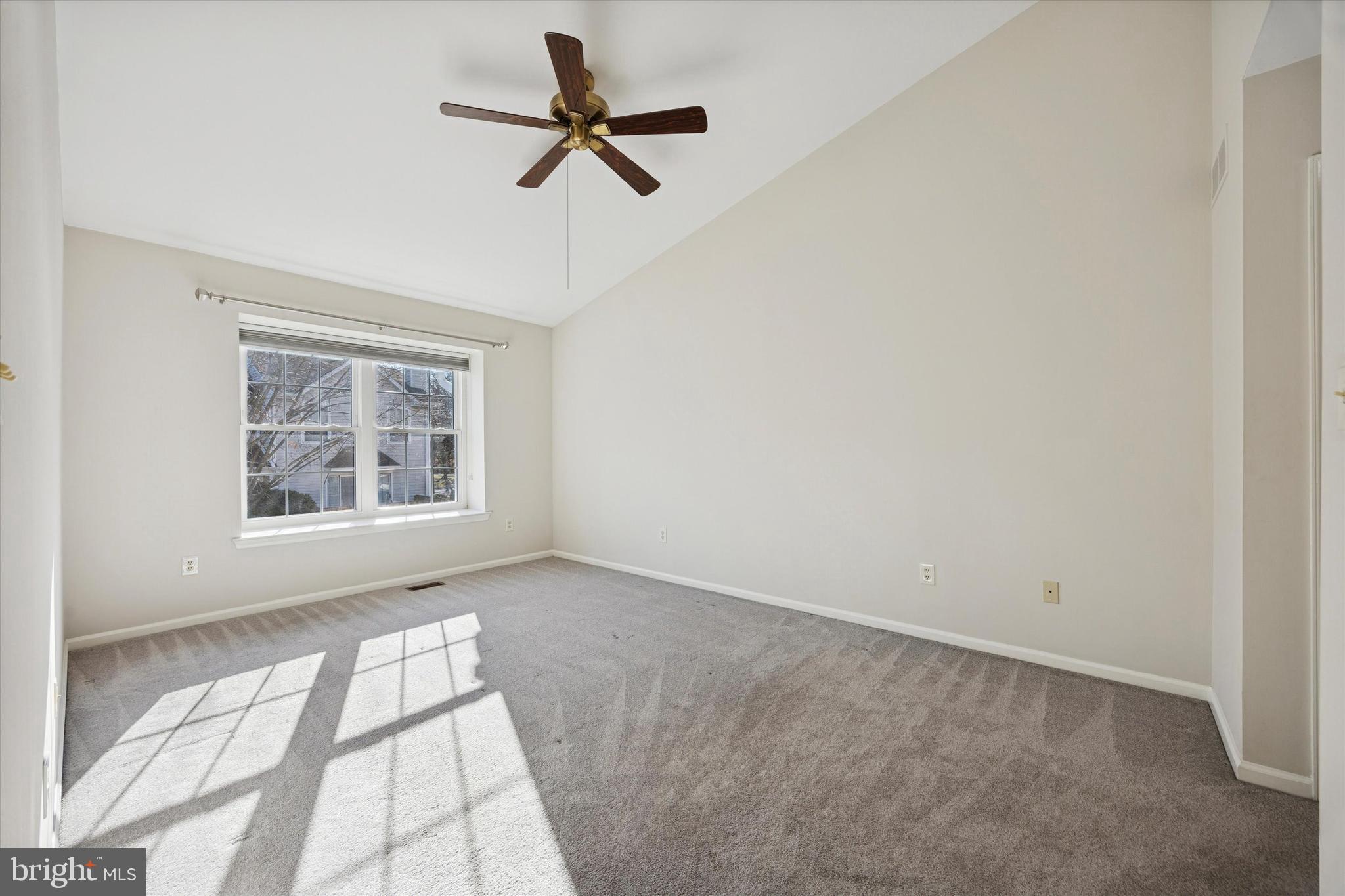 MAKEFIELD GLEN - Residential