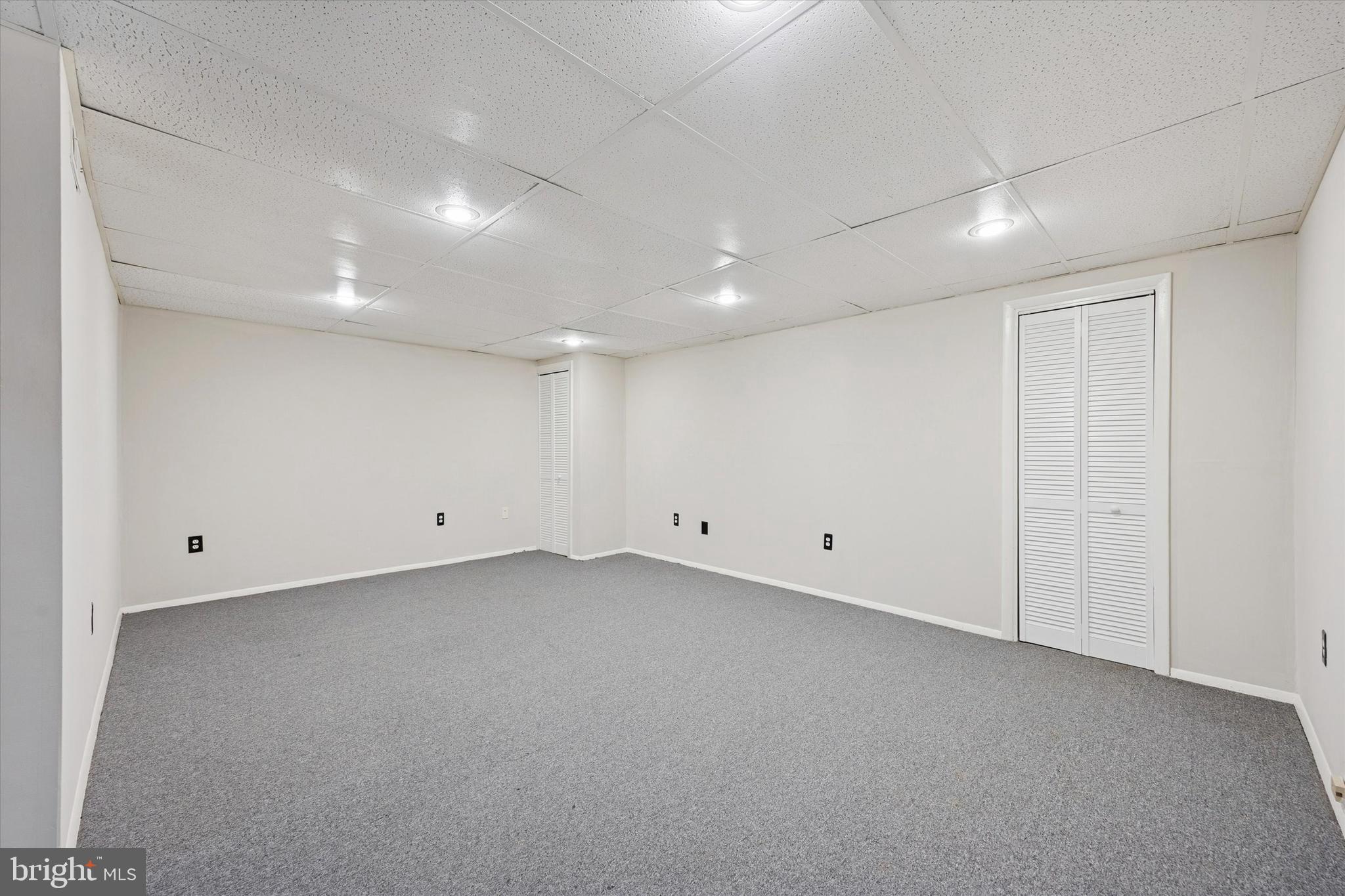 MAKEFIELD GLEN - Residential