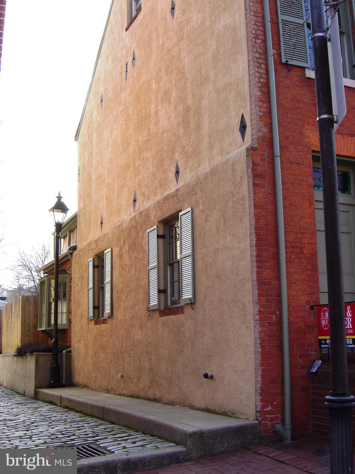 109 W BARRE STREET