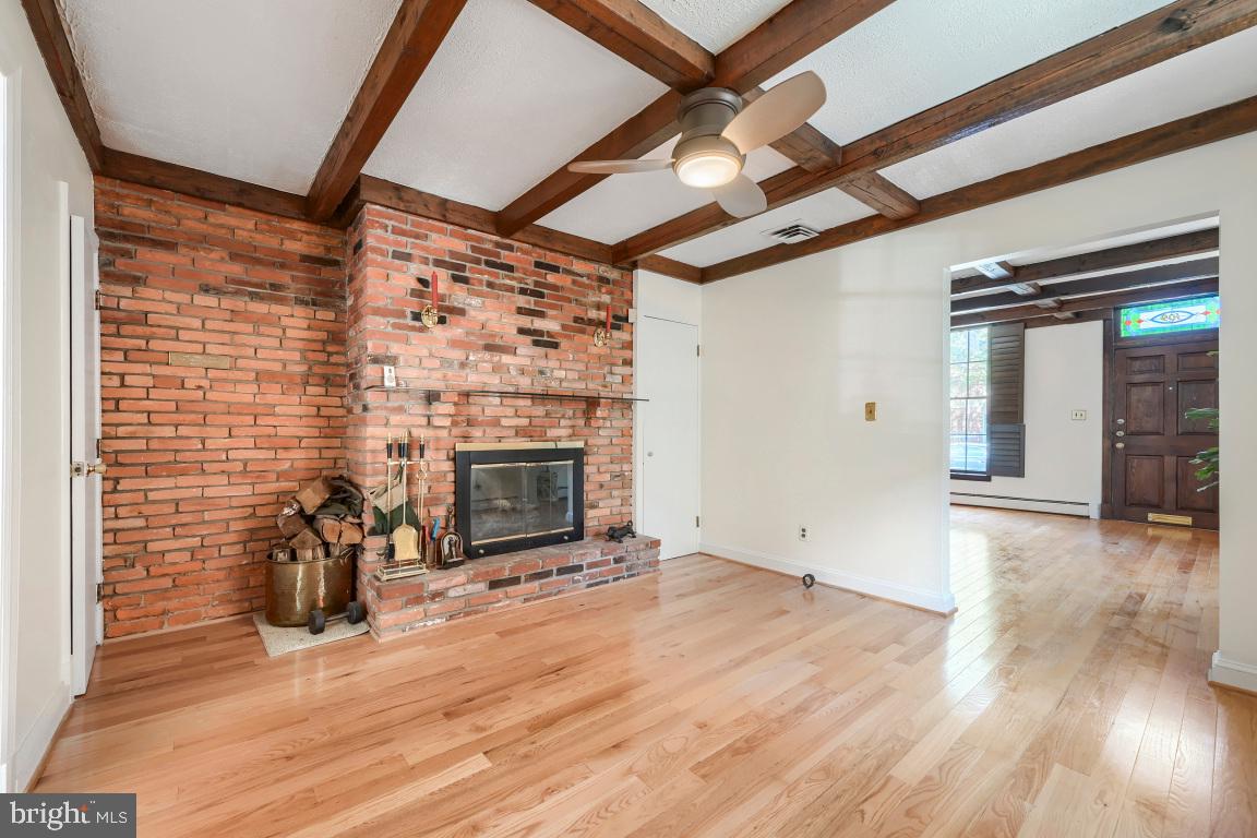 109 W BARRE STREET
