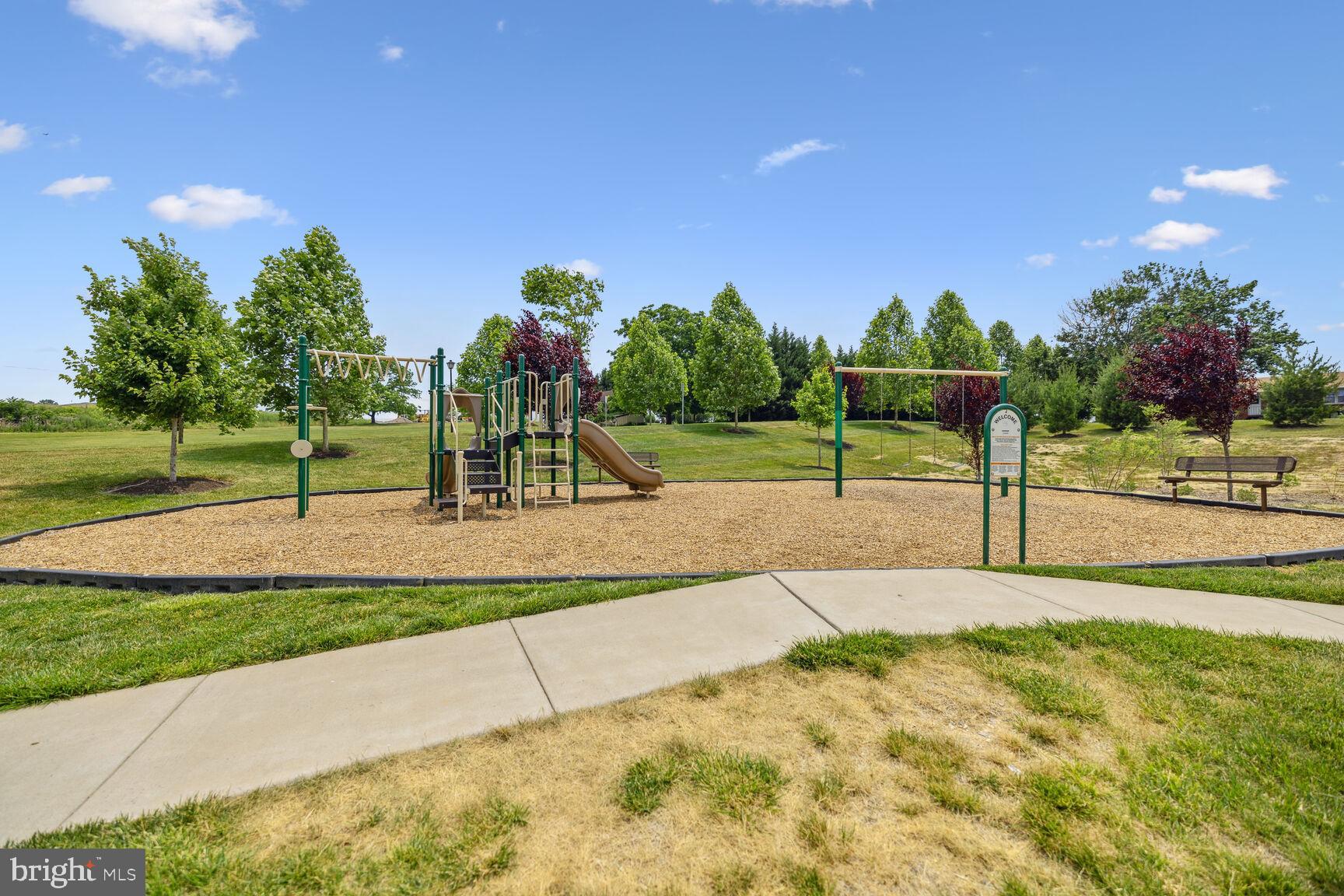 OAKDALE VILLAGE - Residential