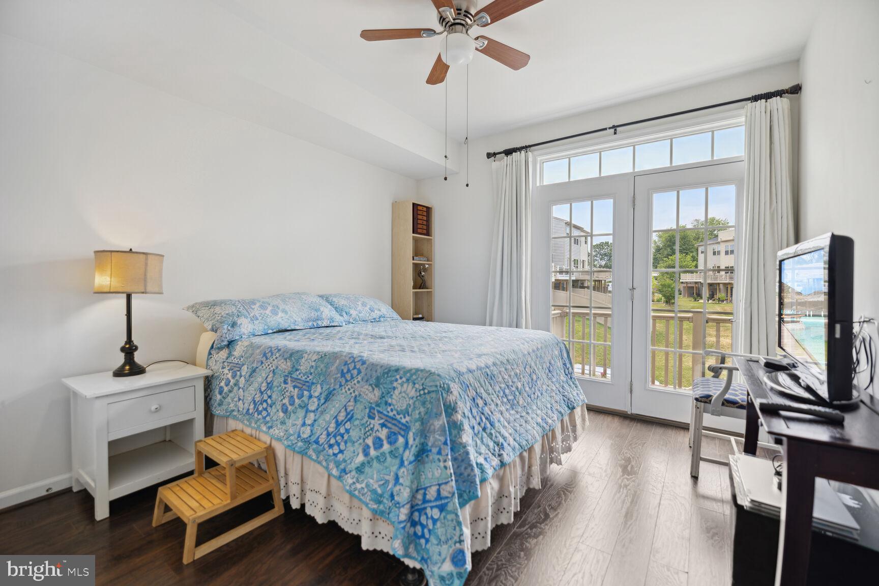 OAKDALE VILLAGE - Residential