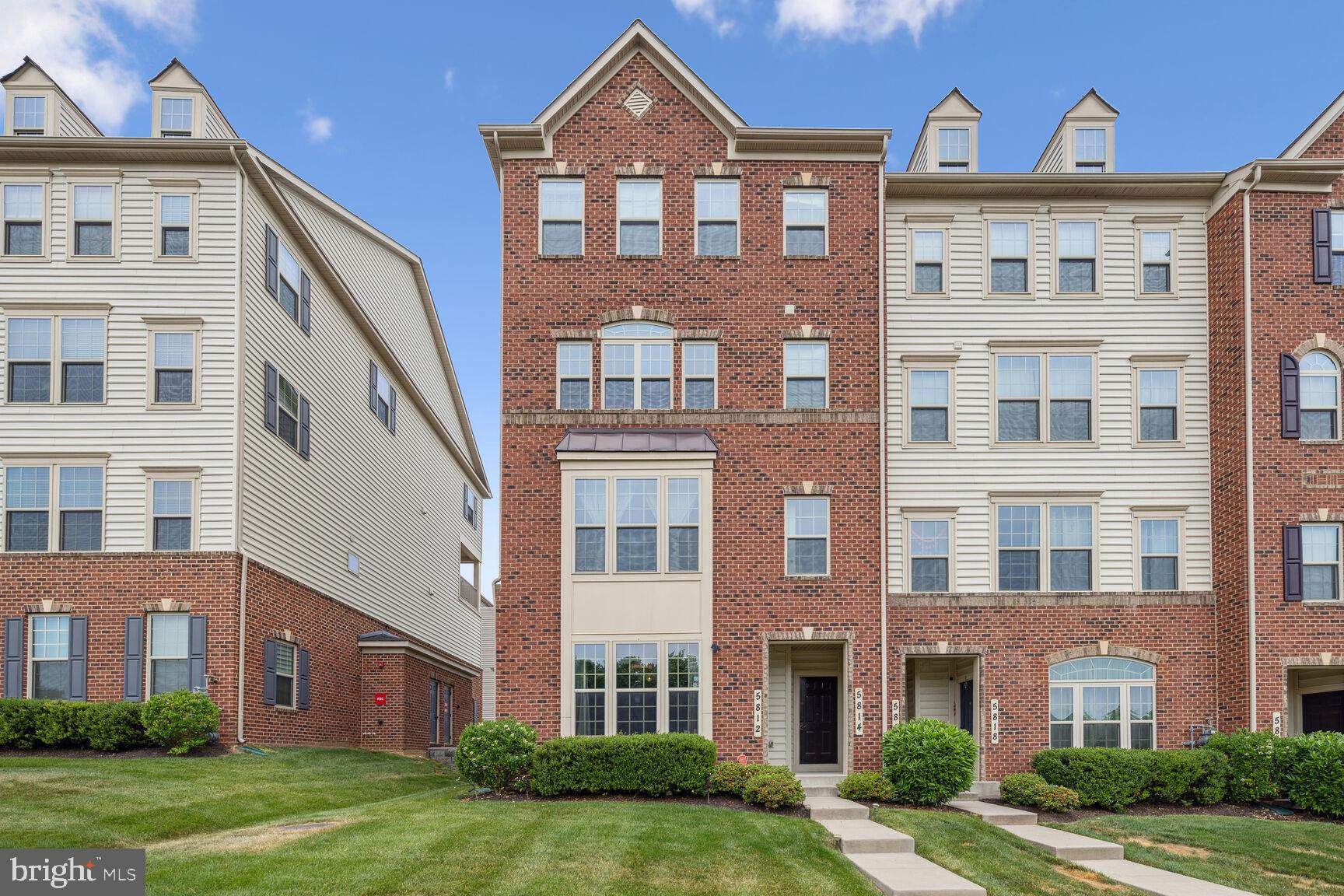 OAKDALE VILLAGE - Residential