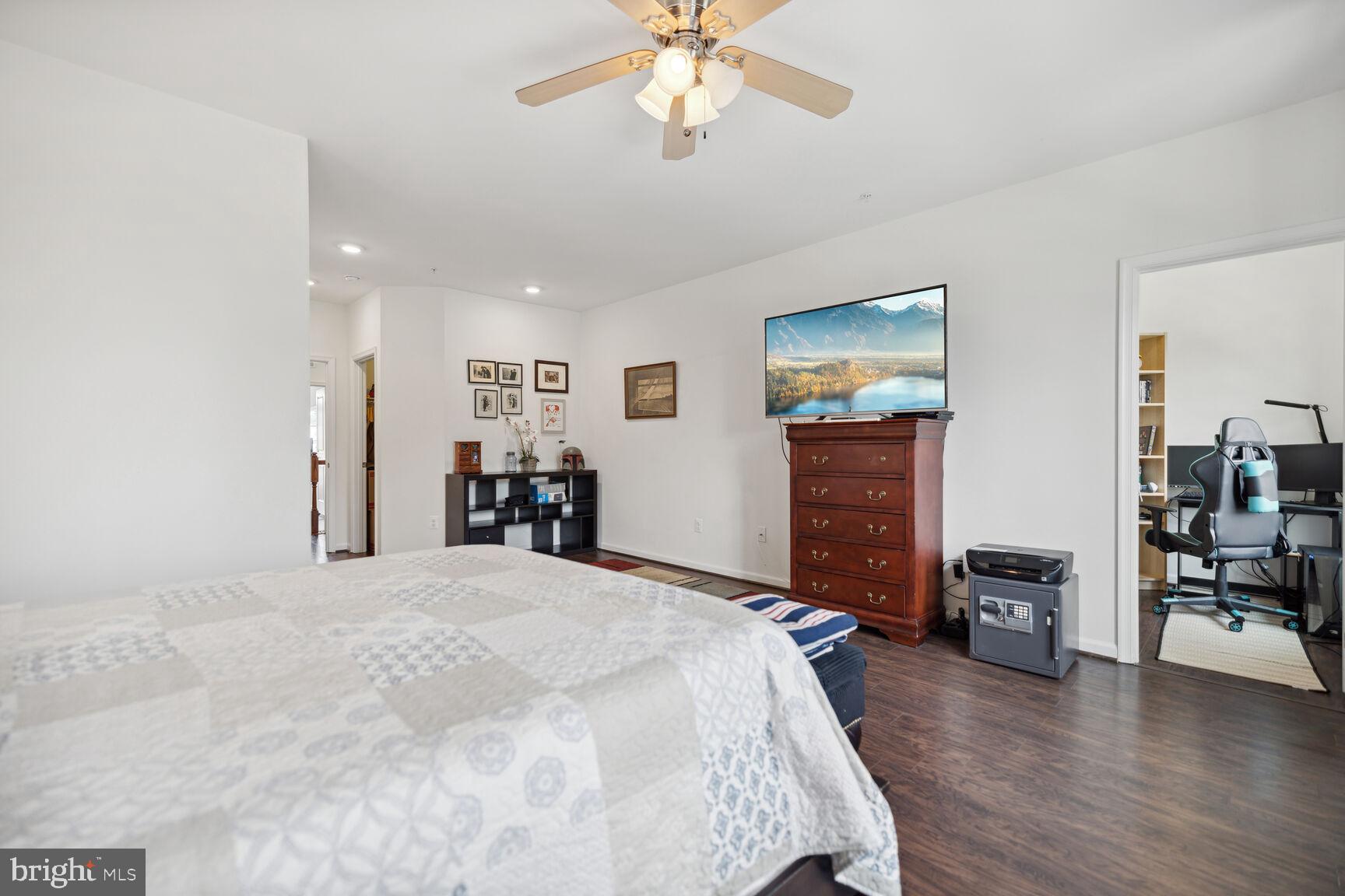 OAKDALE VILLAGE - Residential