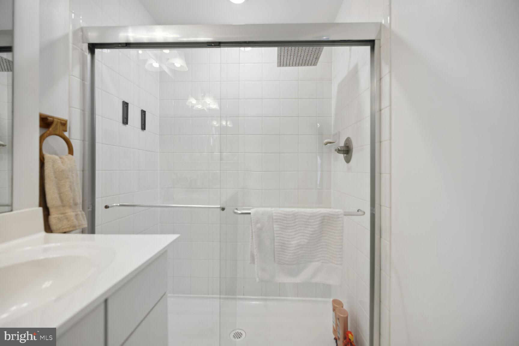 OAKDALE VILLAGE - Residential