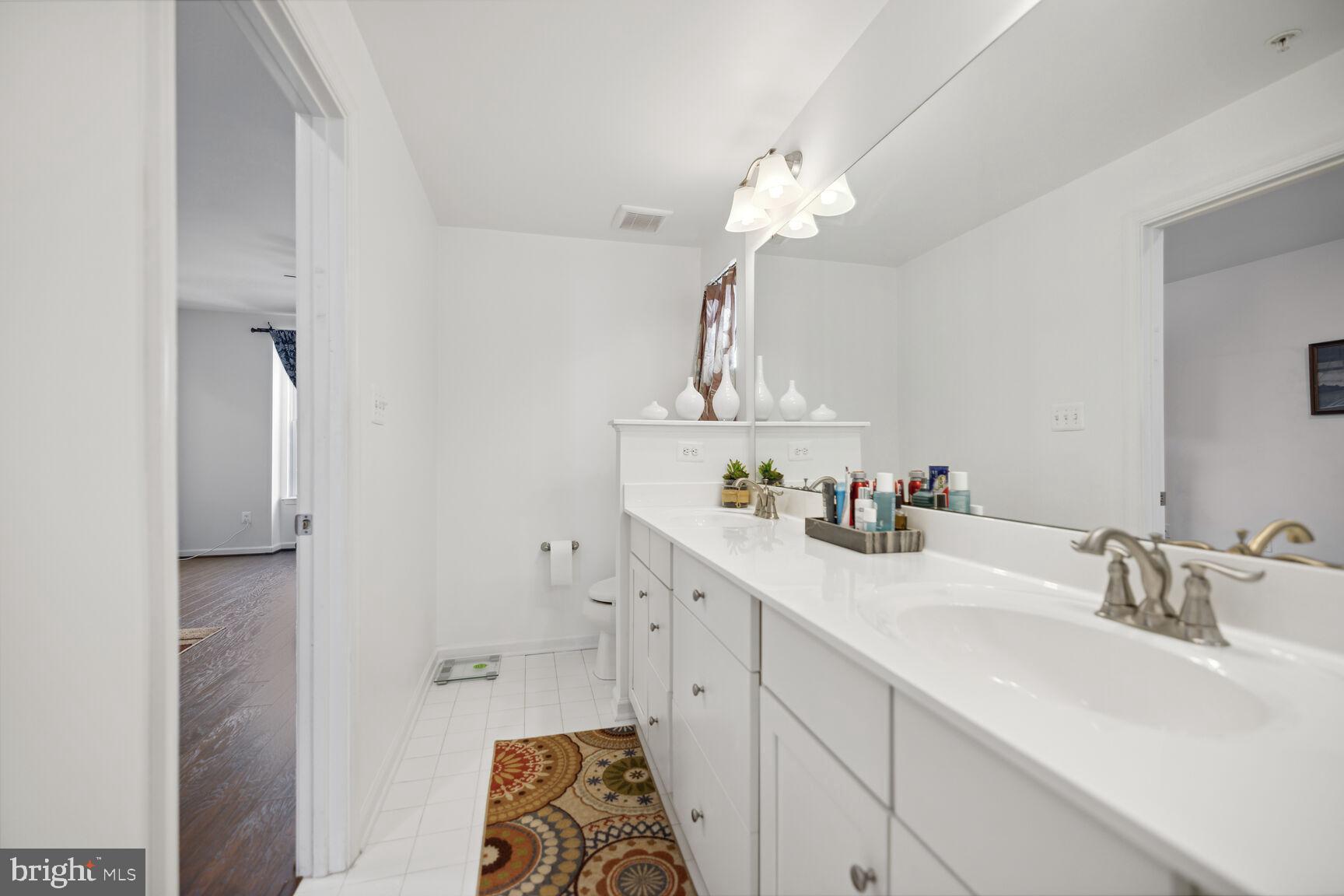 OAKDALE VILLAGE - Residential