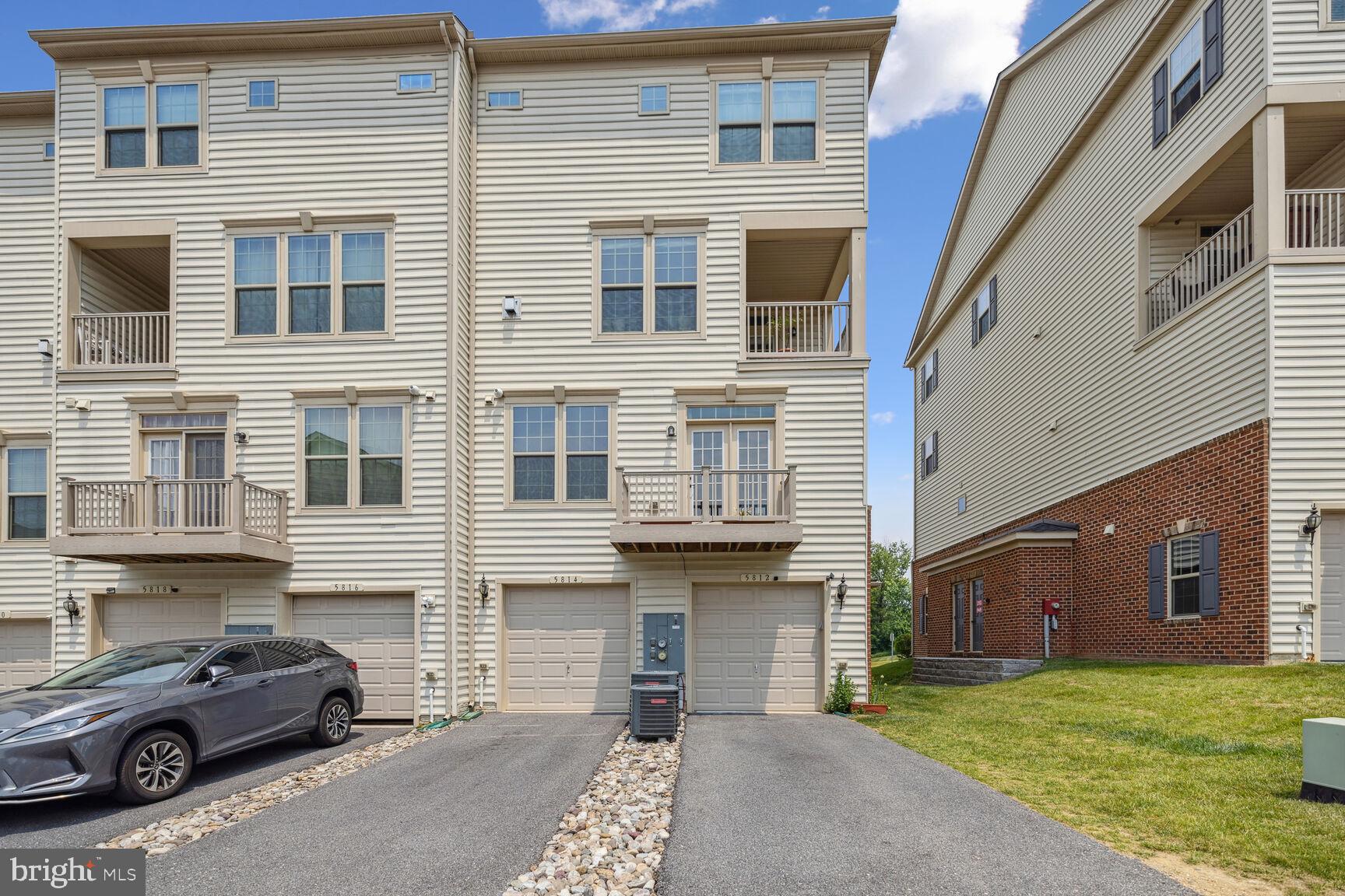 OAKDALE VILLAGE - Residential