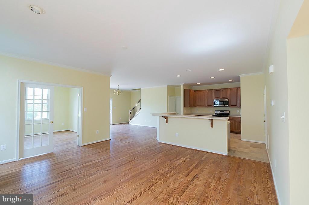 THE LAKES AT MARTINSBURG - Residential Lease