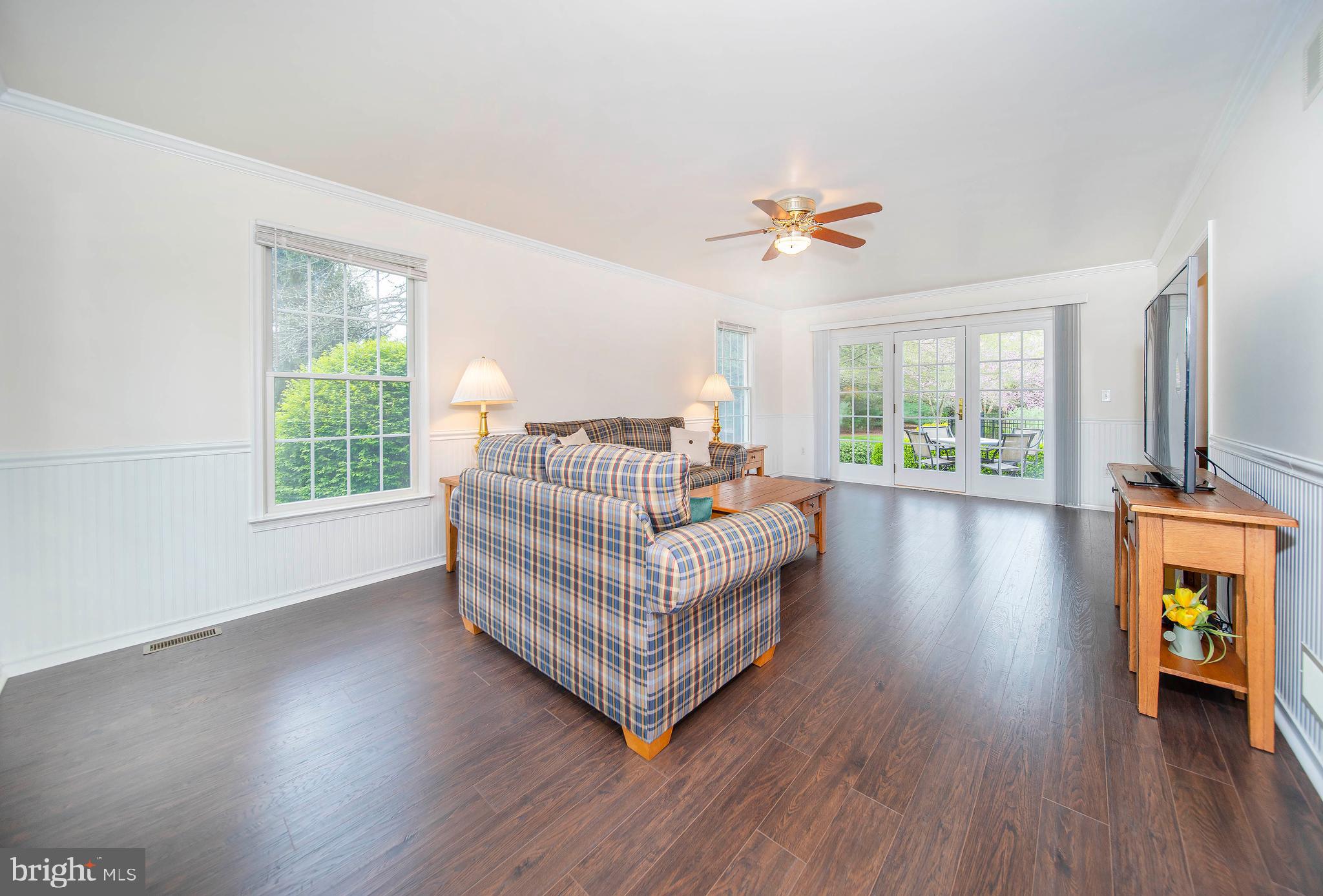 STRAWBERRY HILL - Residential