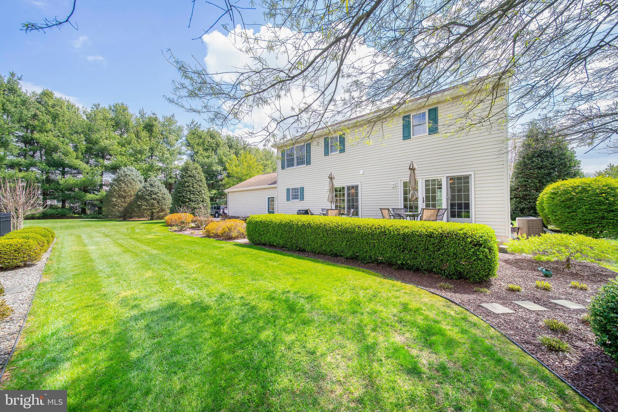 STRAWBERRY HILL - Residential